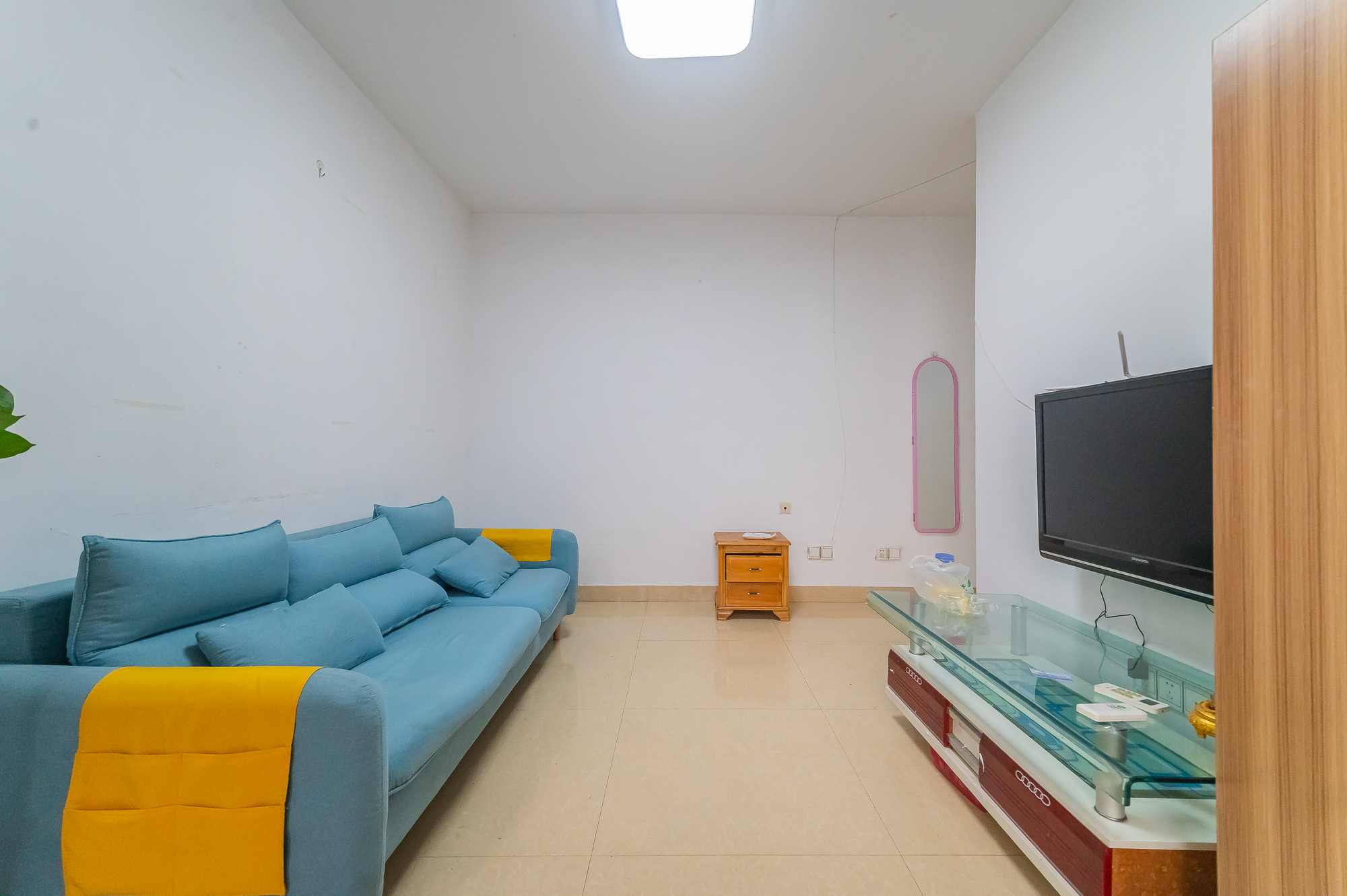 尚城 2室1厅1卫 60.0万 尚城 2室1厅1卫 60.0万客厅