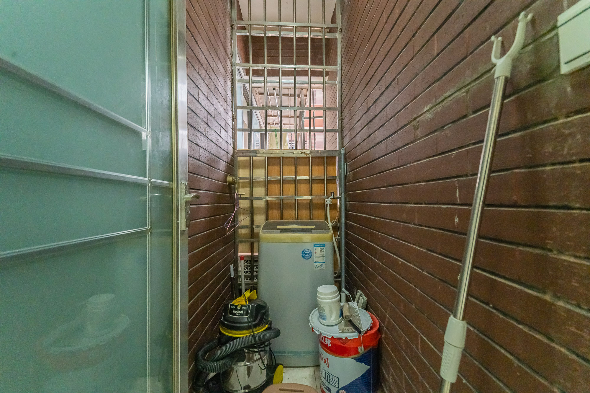 尚城 2室1厅1卫 60.0万 尚城 2室1厅1卫 60.0万卫生间