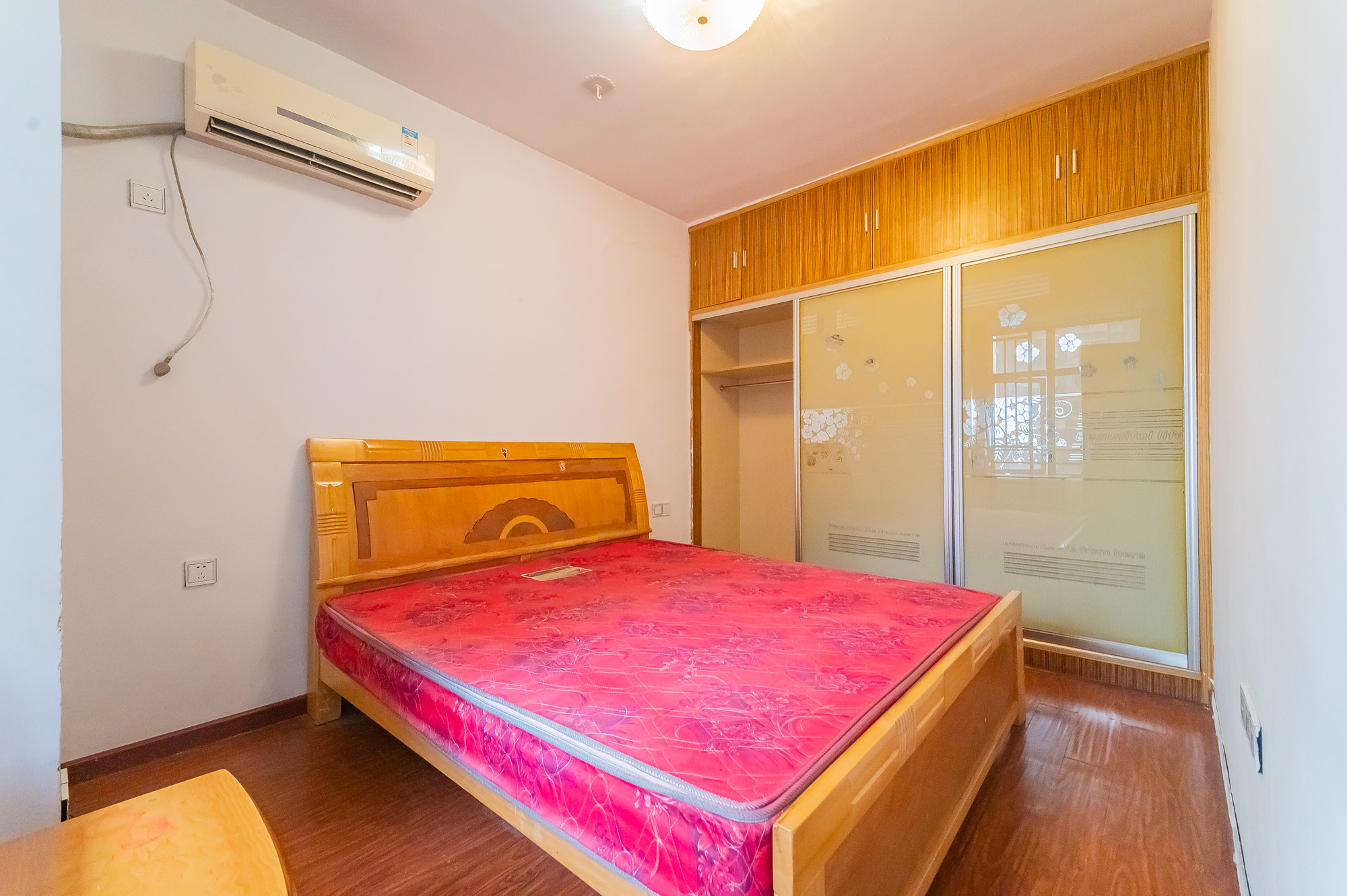 尚城 2室1厅1卫 60.0万 尚城 2室1厅1卫 60.0万卧室