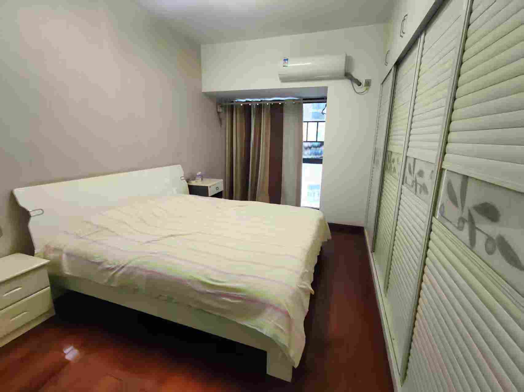 流金岁月-华晨国际  3室2厅2卫   86.00万室内图