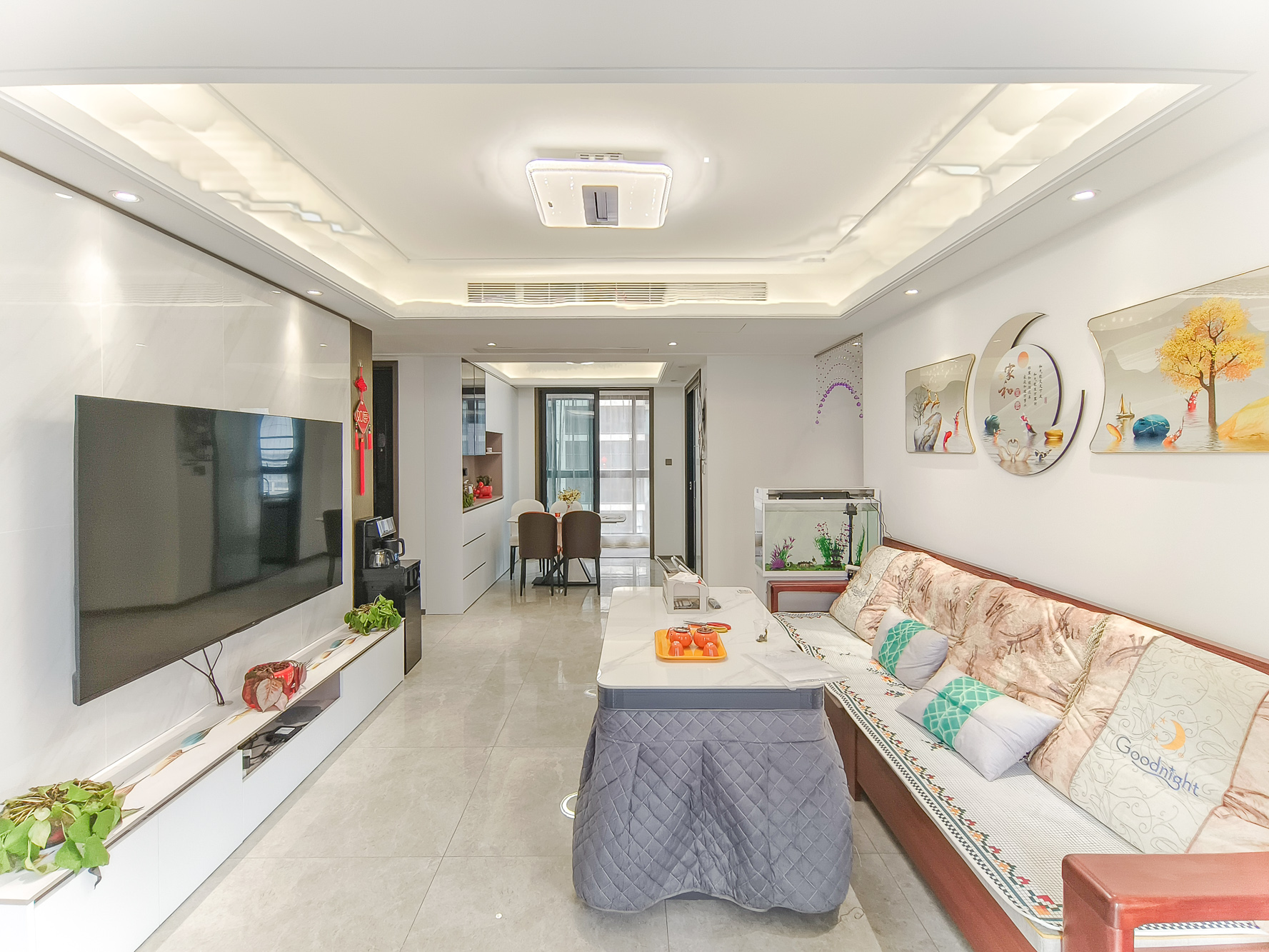 荣盛锦绣学府 4室2厅2卫 106.0万 荣盛锦绣学府 4室2厅2卫 106.0万客厅