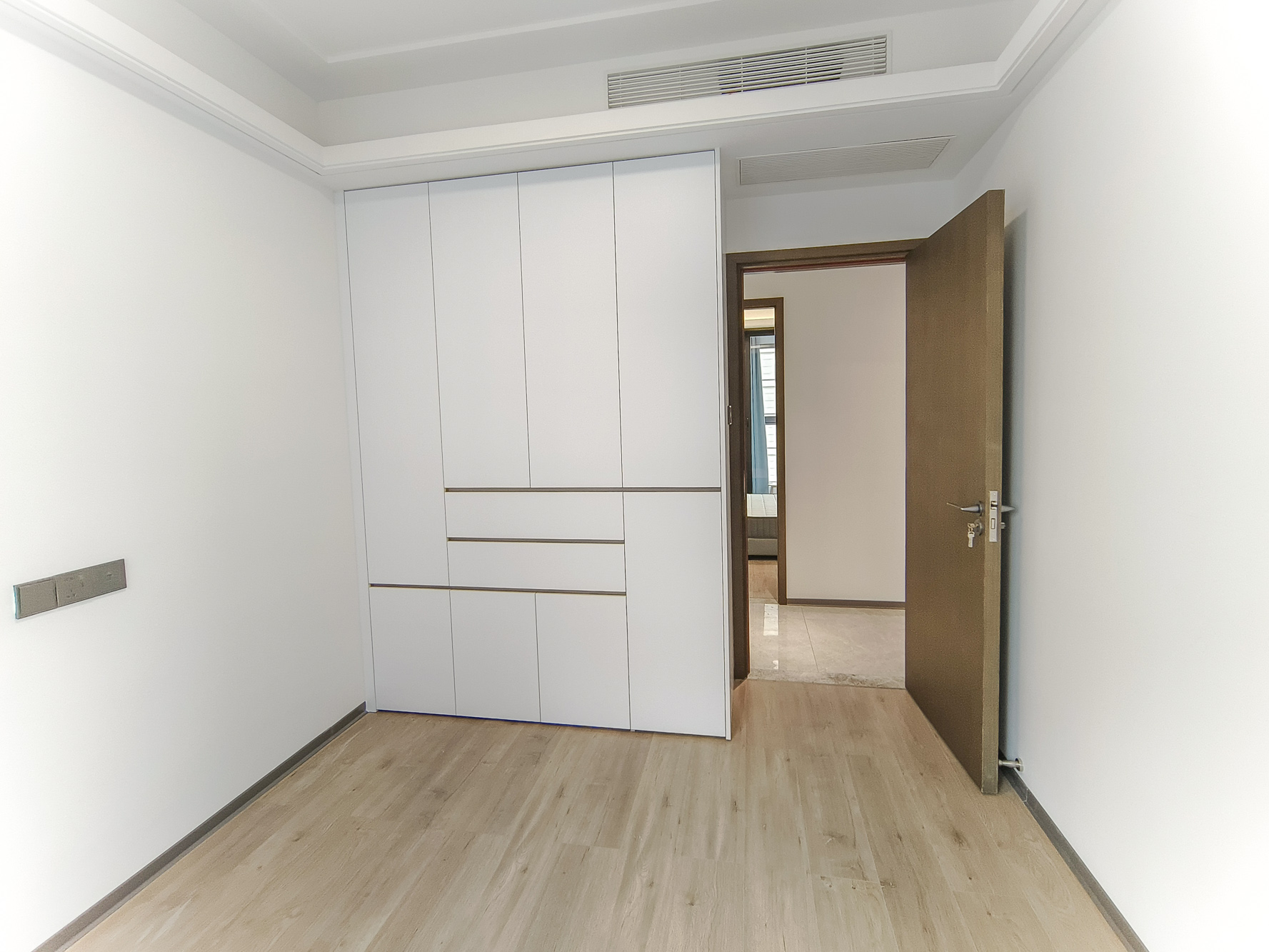 荣盛锦绣学府 4室2厅2卫 106.0万 荣盛锦绣学府 4室2厅2卫 106.0万卧室