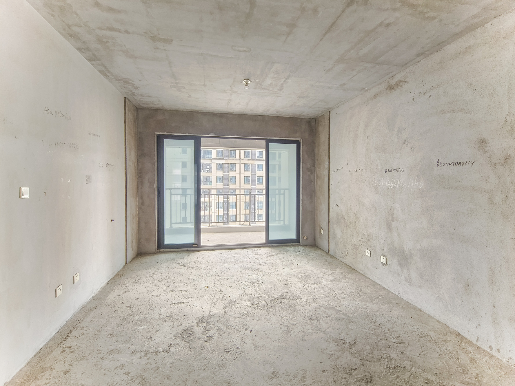 星雅美辰 3室2厅2卫 88.0万 星雅美辰 3室2厅2卫 88.0万客厅