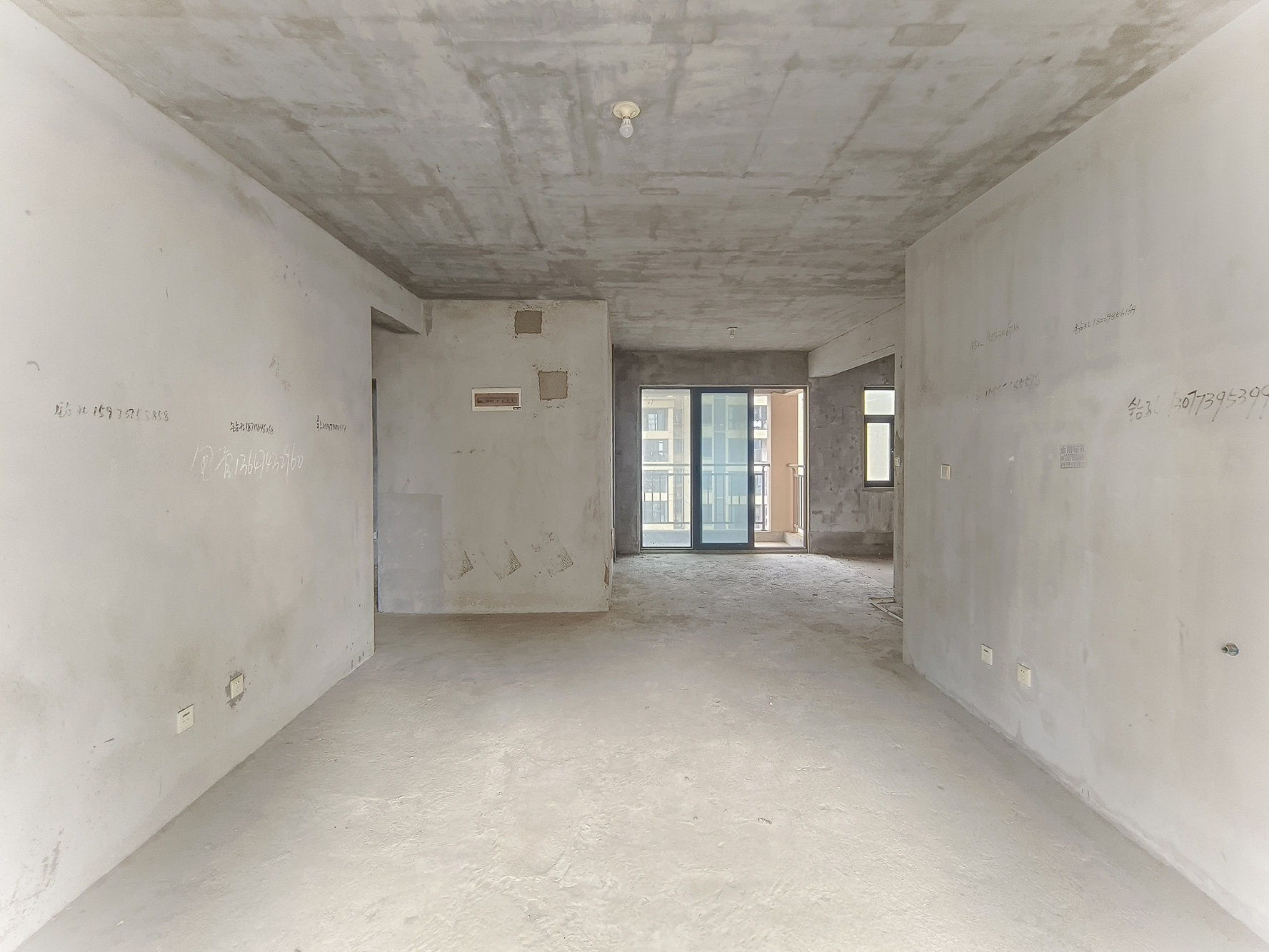 星雅美辰  3室2厅2卫    88.0万客厅