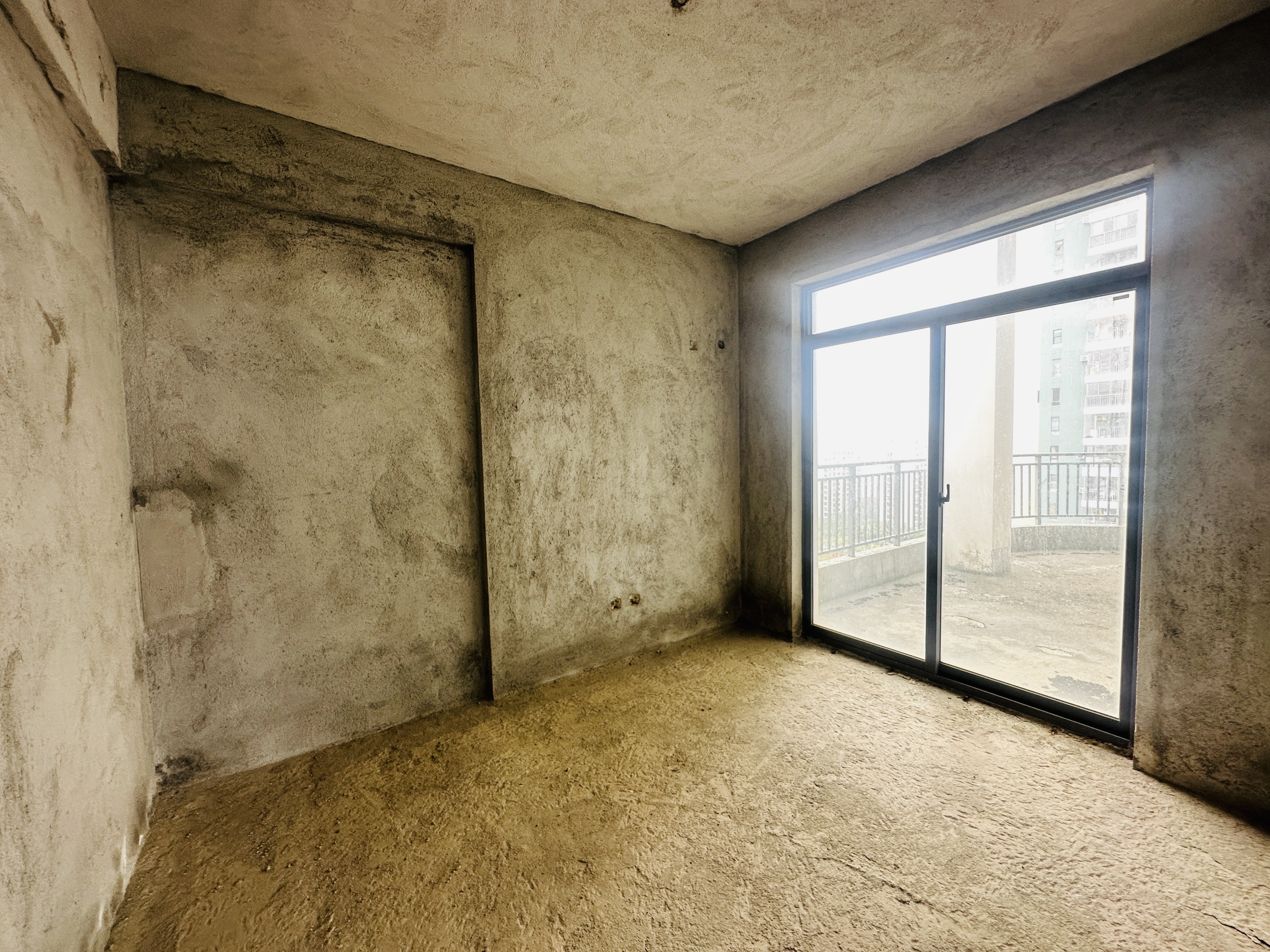 兆南丽湾  5室2厅1卫    620.0万 兆南丽湾  5室2厅1卫    620.0万卧室