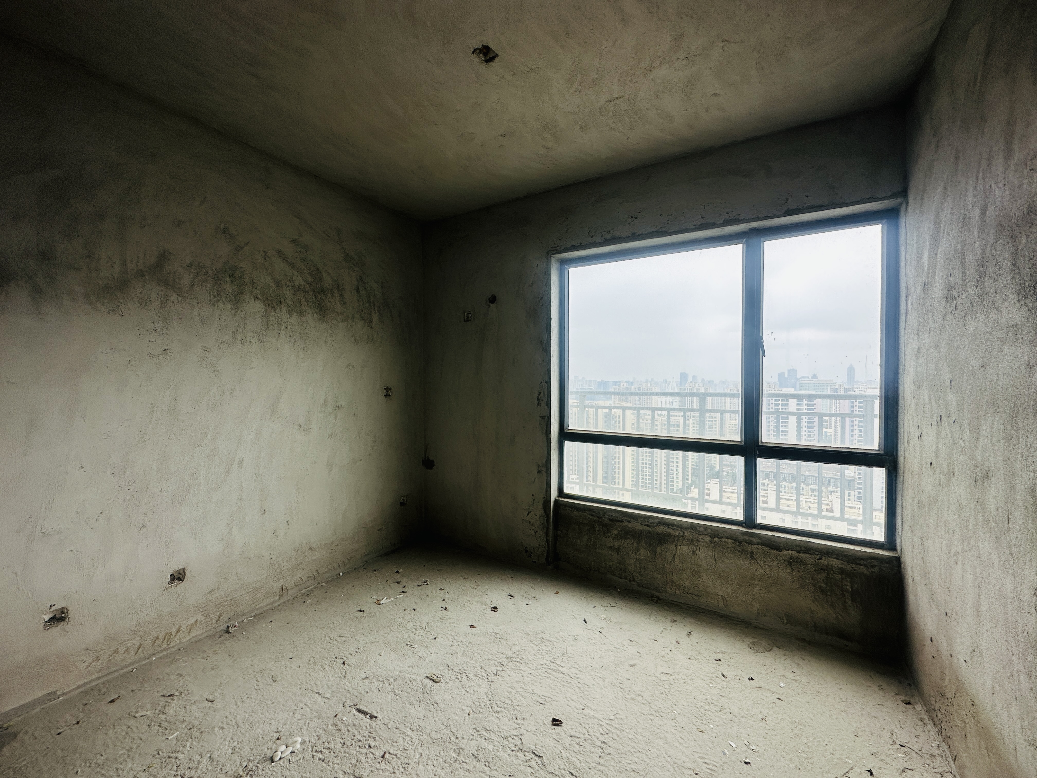 兆南丽湾  6室3厅4卫    680.0万 兆南丽湾  6室3厅4卫    680.0万卧室