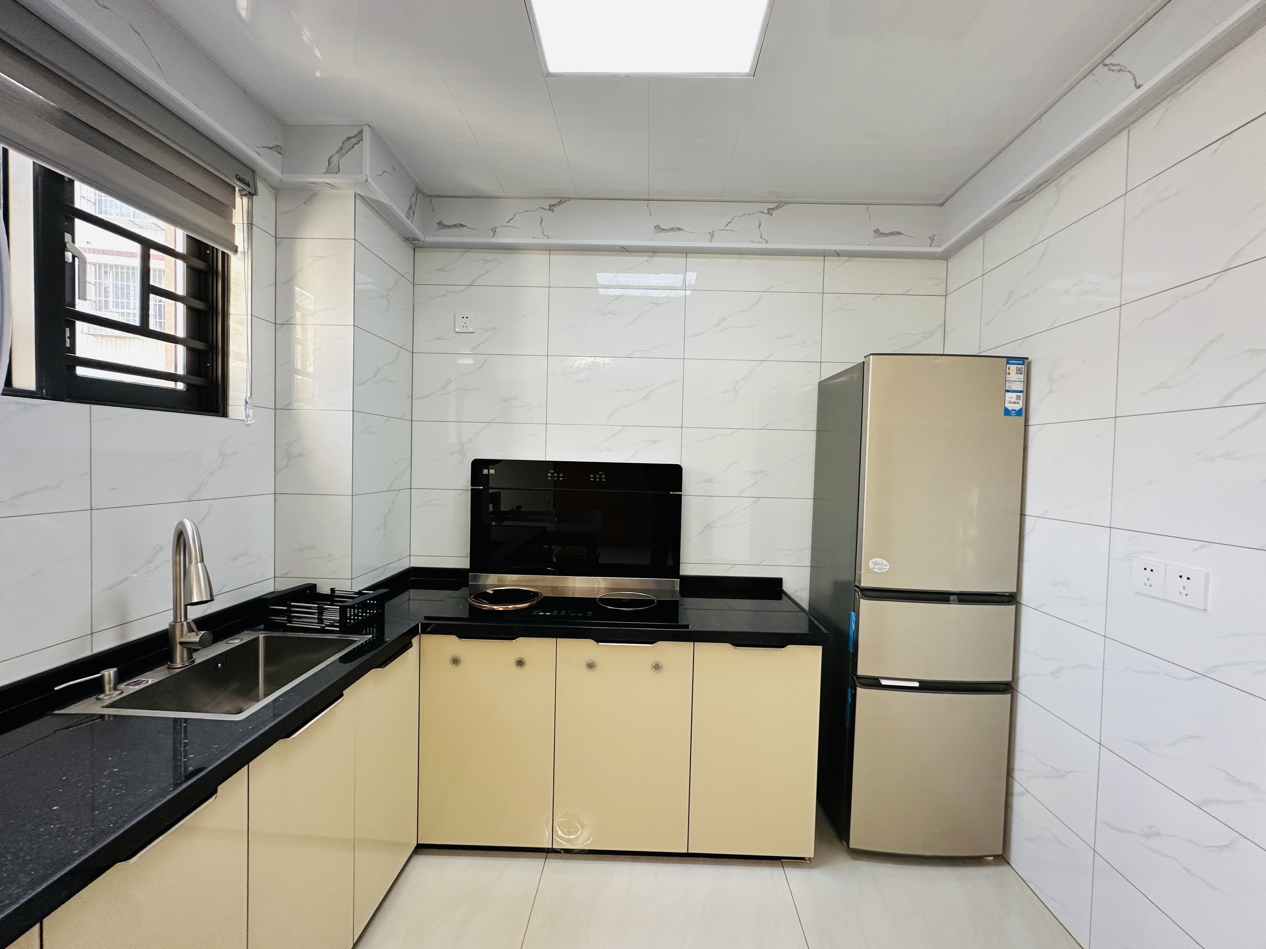 西城别院 1室1厅1卫 75.0万 西城别院 1室1厅1卫 75.0万厨房