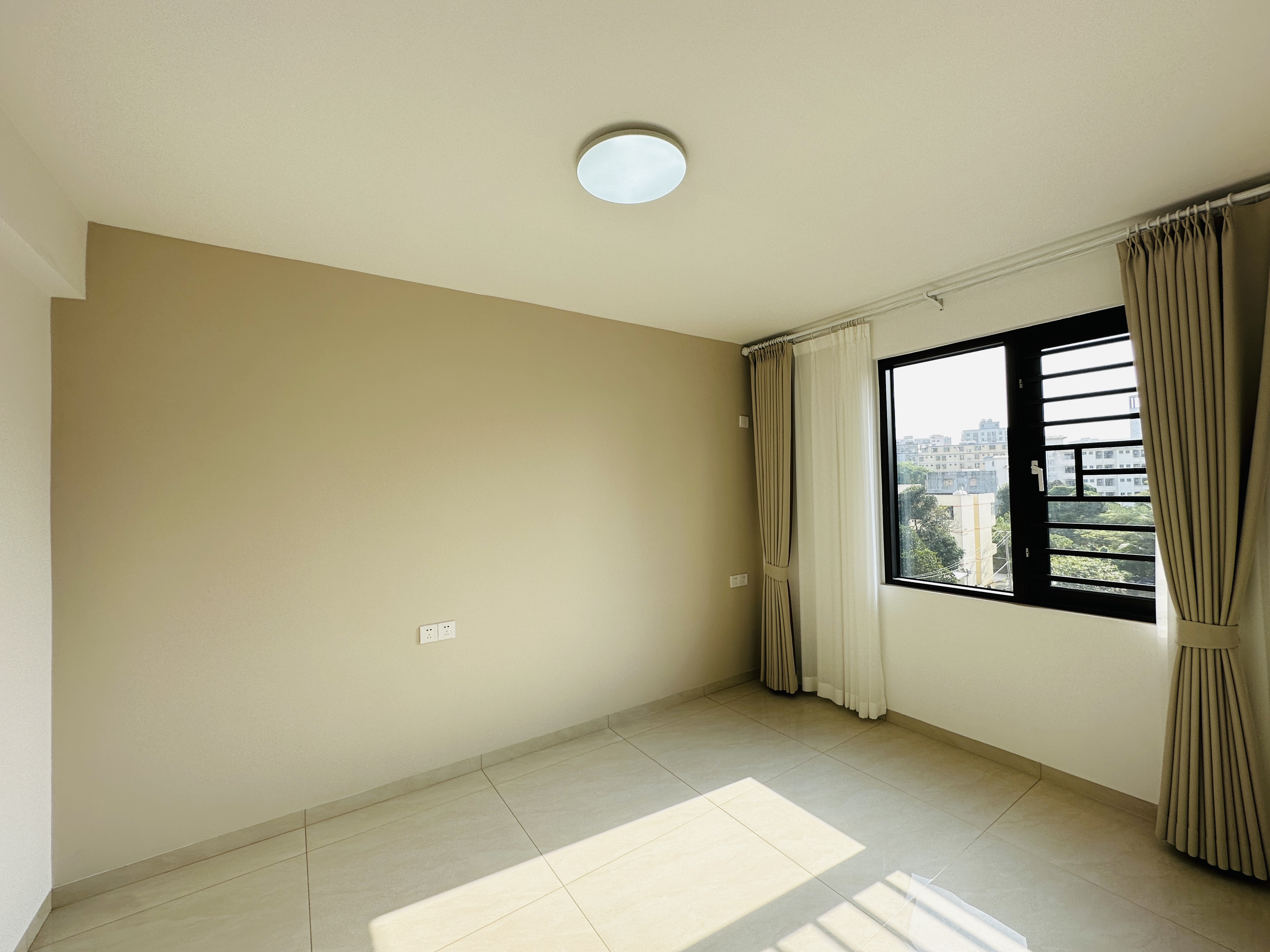 西城别院 2室1厅1卫 93.0万 西城别院 2室1厅1卫 93.0万卧室