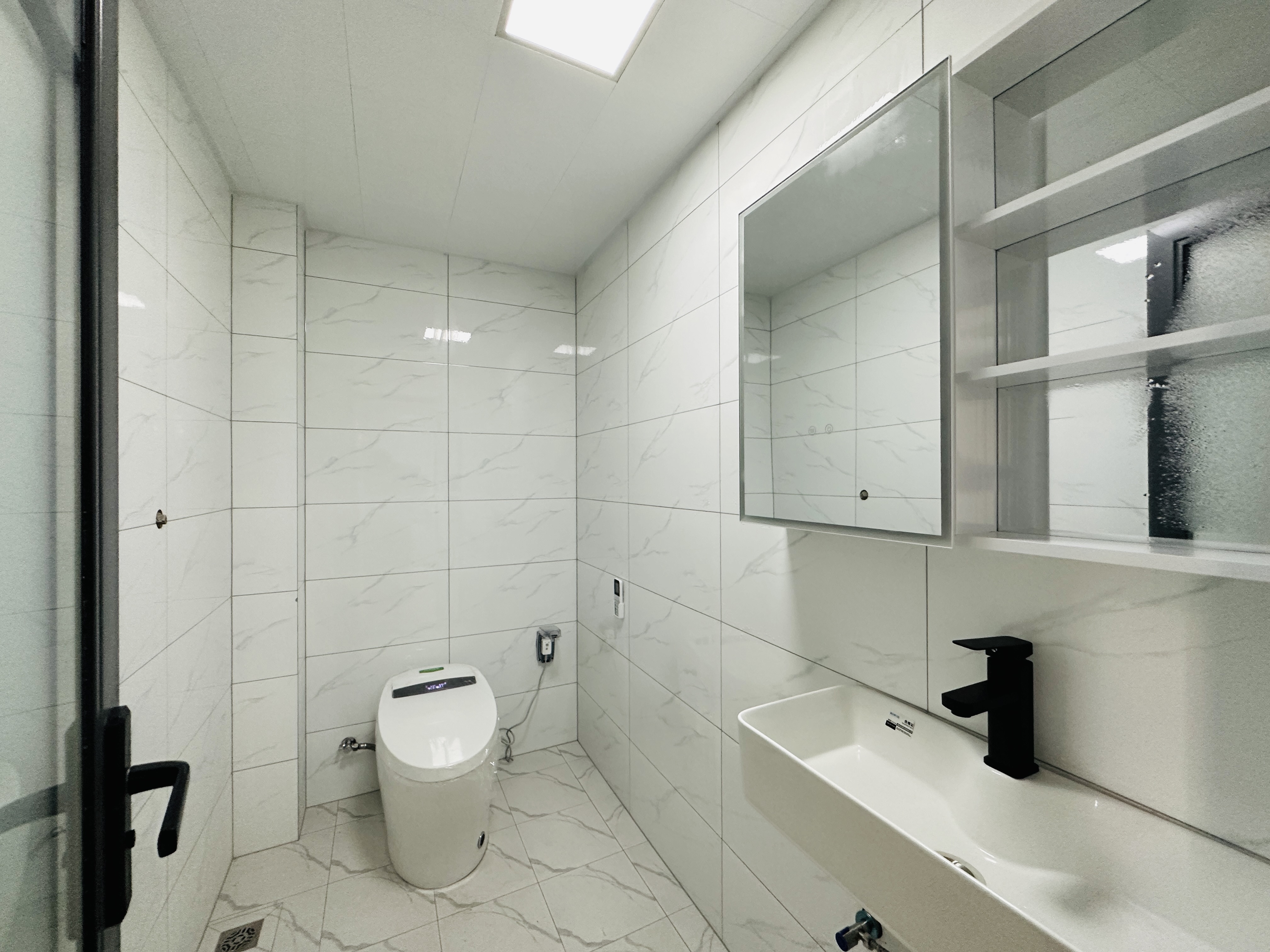 西城别院 2室1厅1卫 93.0万 西城别院 2室1厅1卫 93.0万卫生间