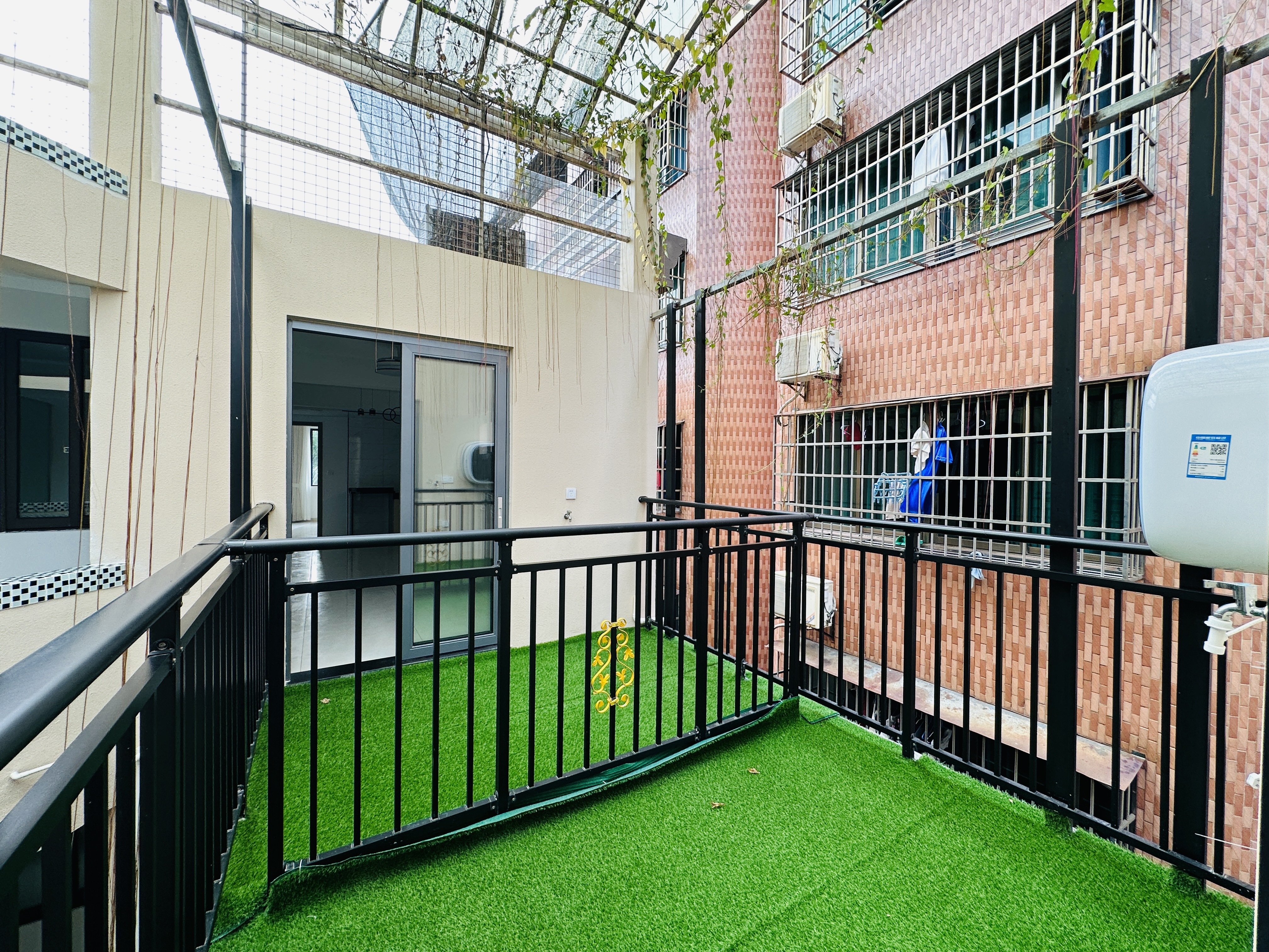 西城别院 2室1厅1卫 93.0万 西城别院 2室1厅1卫 93.0万阳台