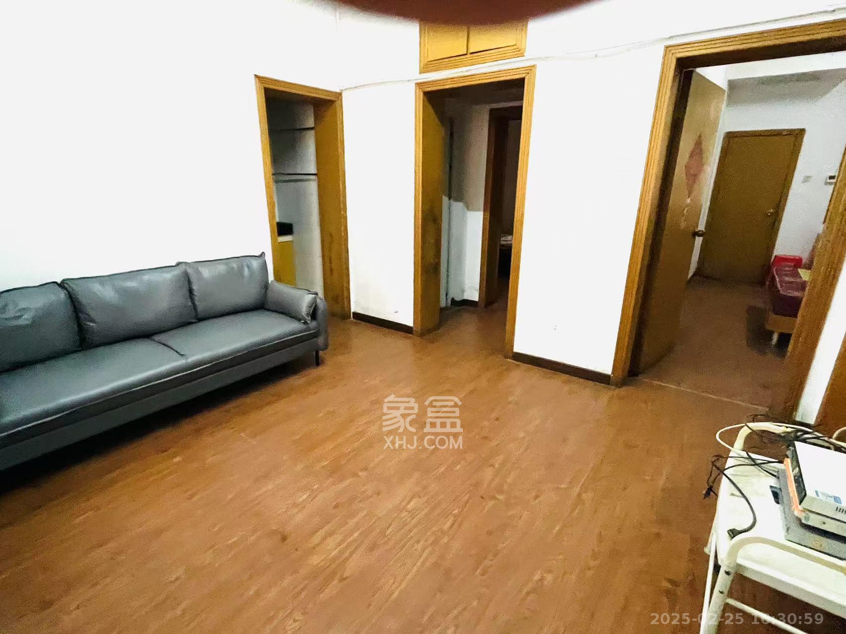 湘农桥社区 2室2厅1卫 2000.0元/月 湘农桥社区 2室2厅1卫 2000.0元/月室内图