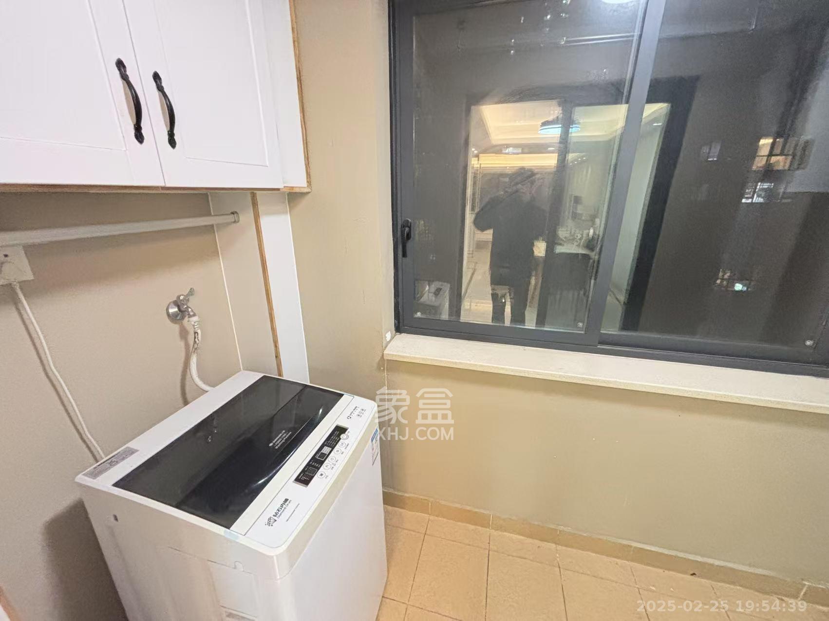 万科魅力之城观澜里  4室2厅2卫    4200.0元/月室内图