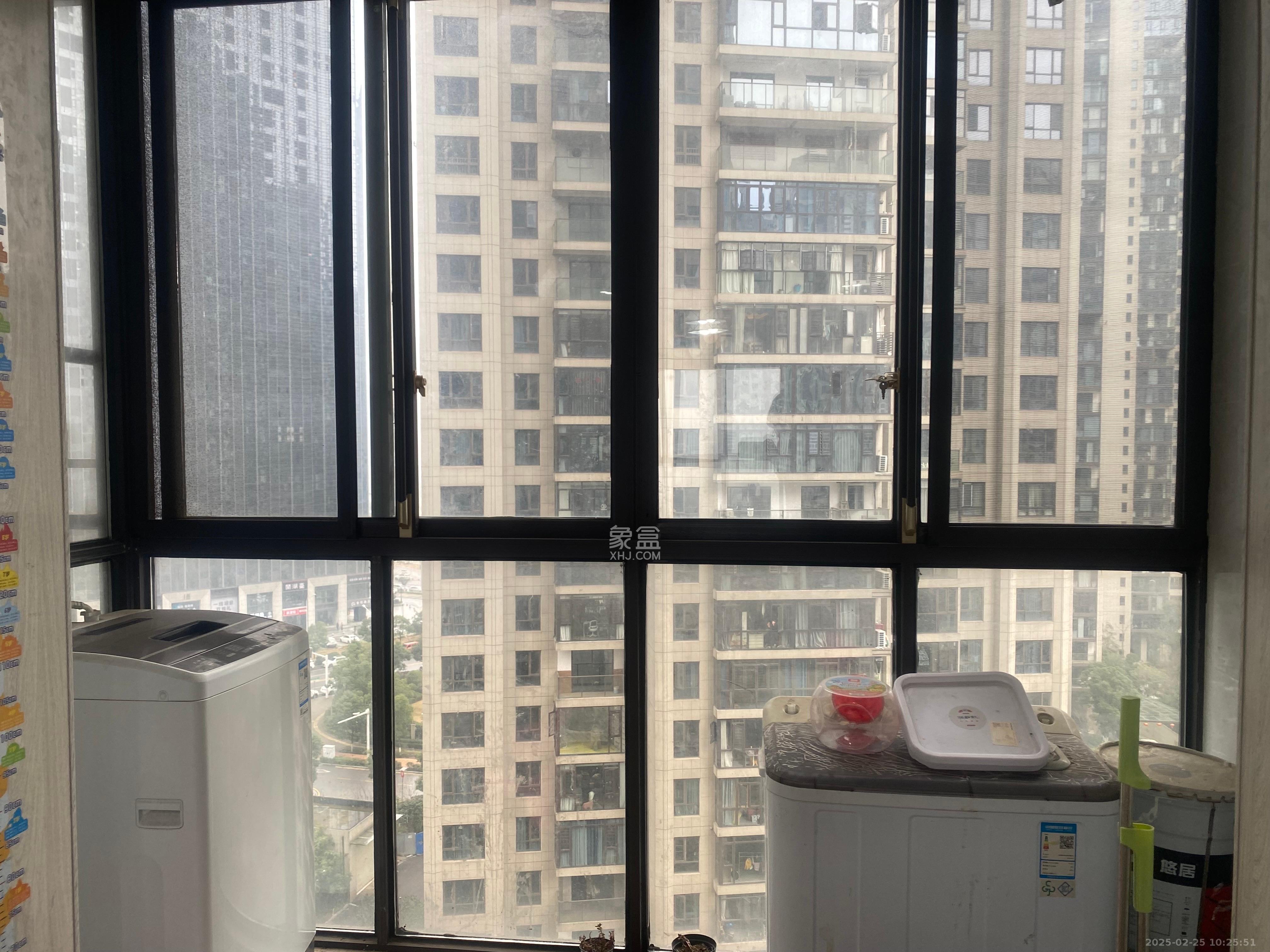 梅溪湖金茂湾 4室2厅2卫 3500.0元/月 梅溪湖金茂湾 4室2厅2卫 3500.0元/月室内图