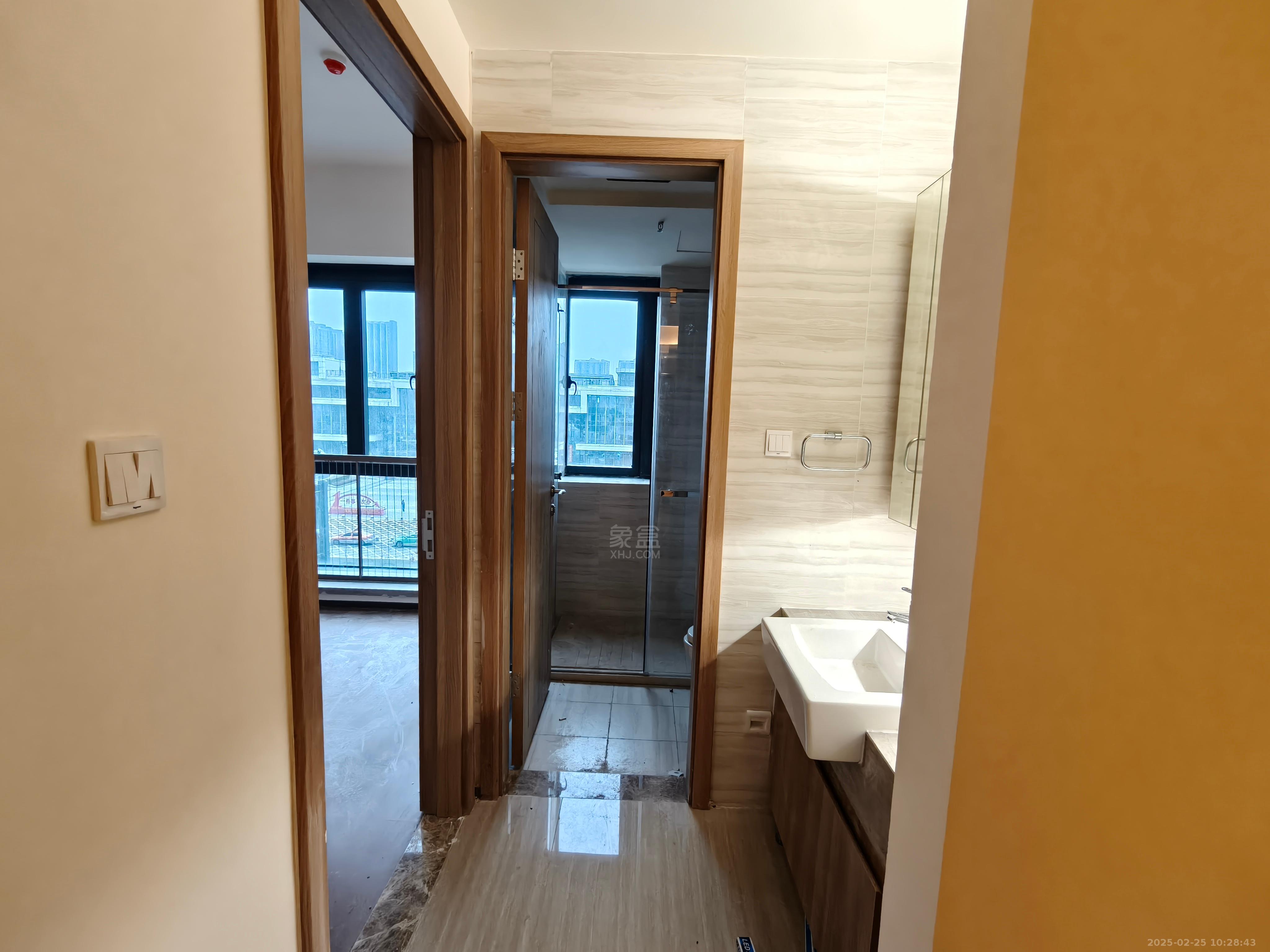 恒大华府 2室1厅1卫 1800.0元/月 恒大华府 2室1厅1卫 1800.0元/月室内图