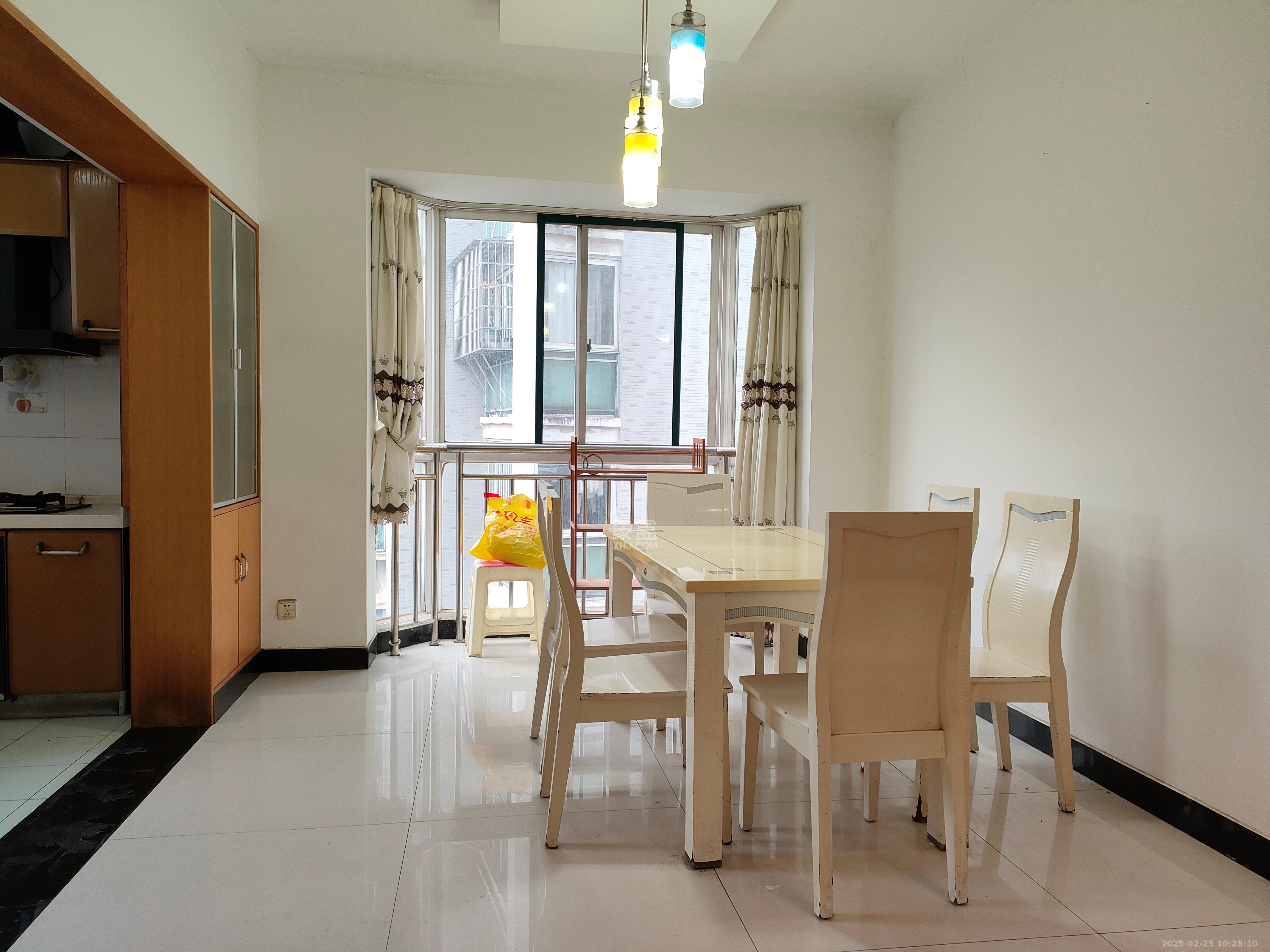 中建桂苑  3室2厅2卫   2100.00元/月室内图