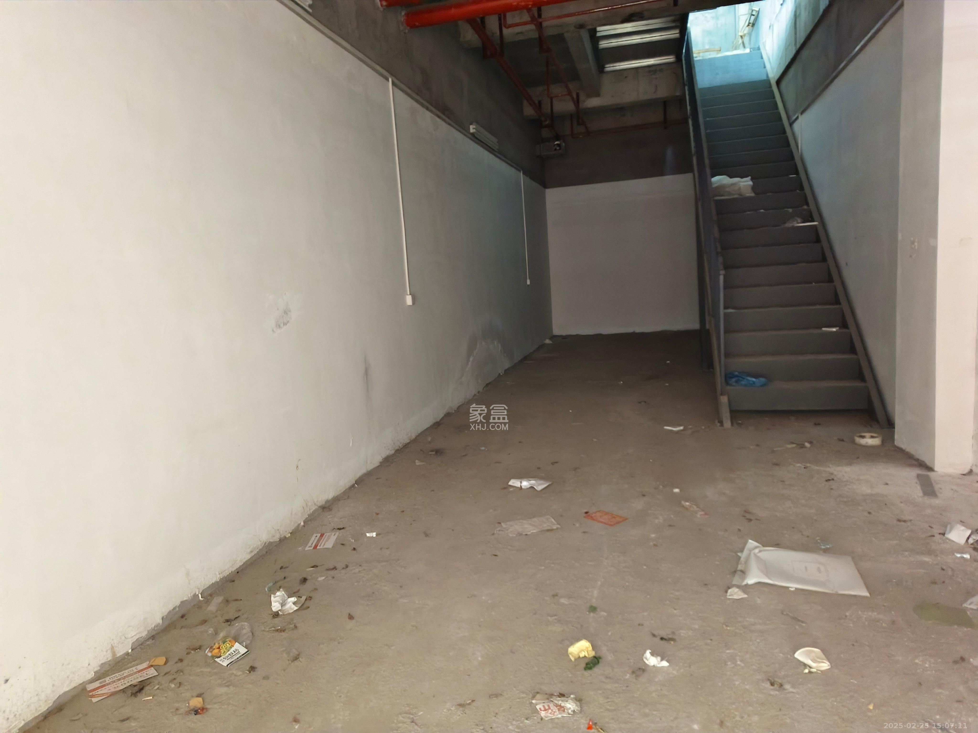 金茂建发观悦   195.48㎡     6000.00元/月室内图