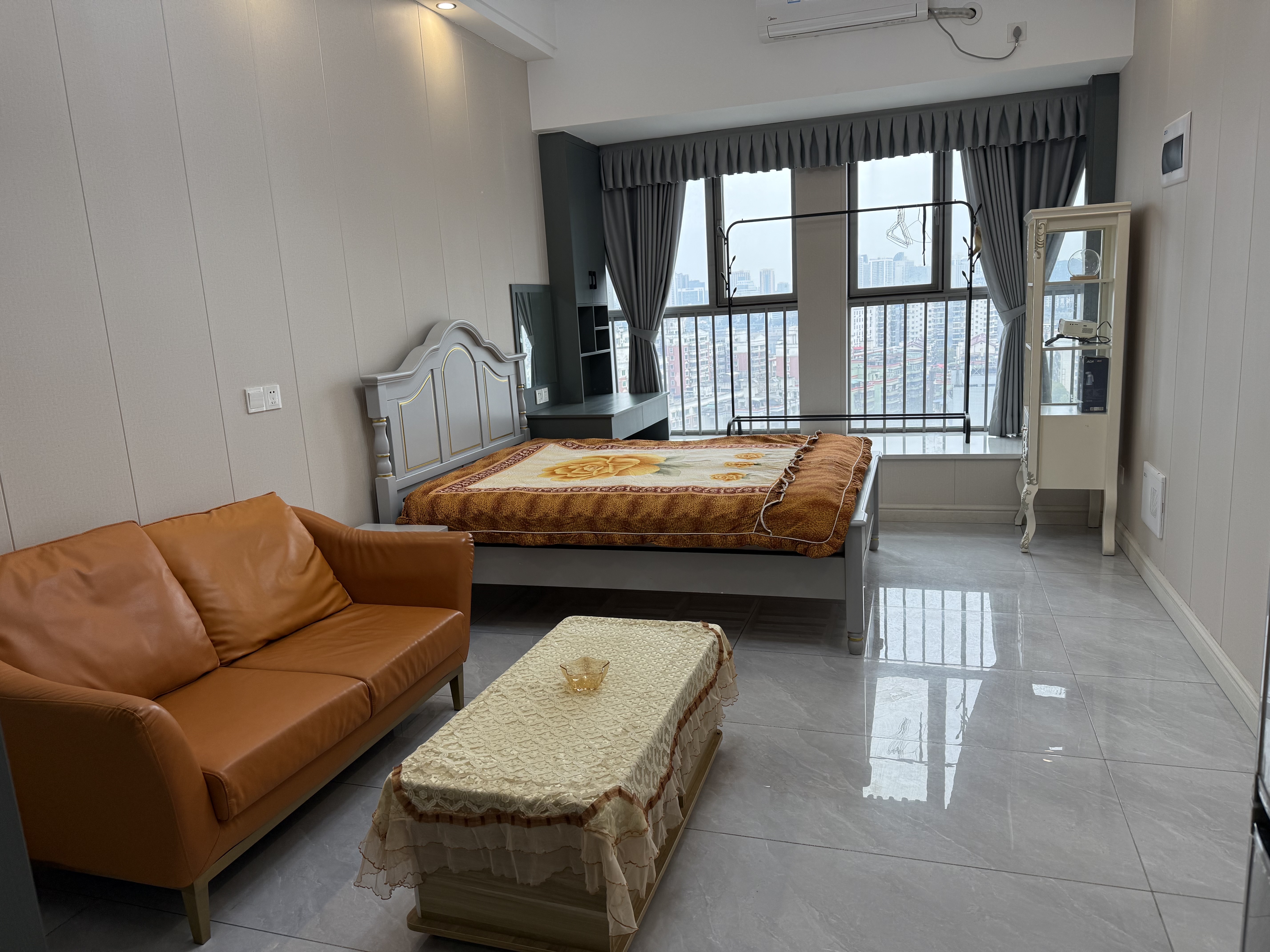 日盛大厦 1室1厅1卫 1600.0元/月 日盛大厦 1室1厅1卫 1600.0元/月户型图