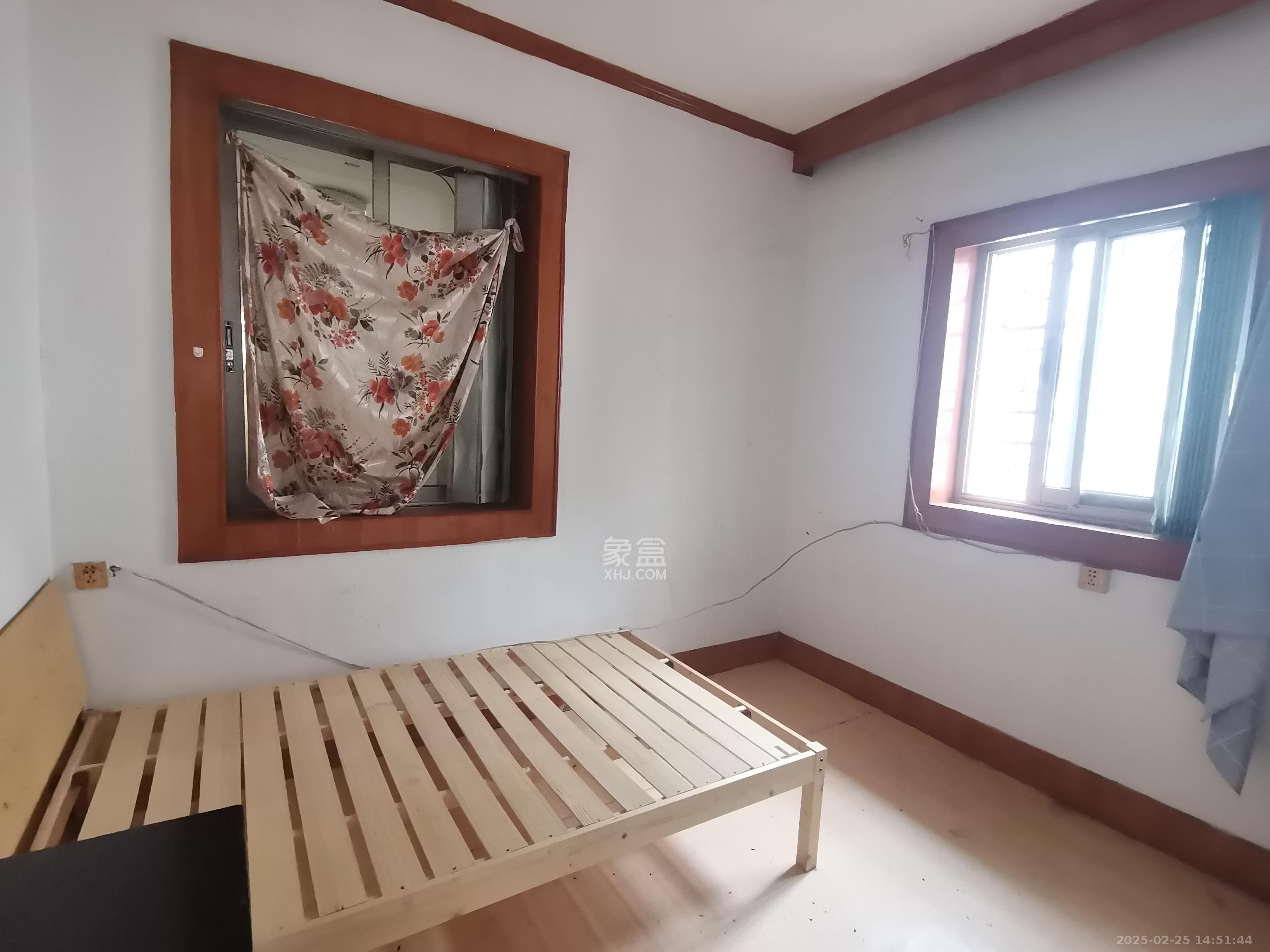 东塘电力院  1室1厅1卫   2400.00元/月室内图