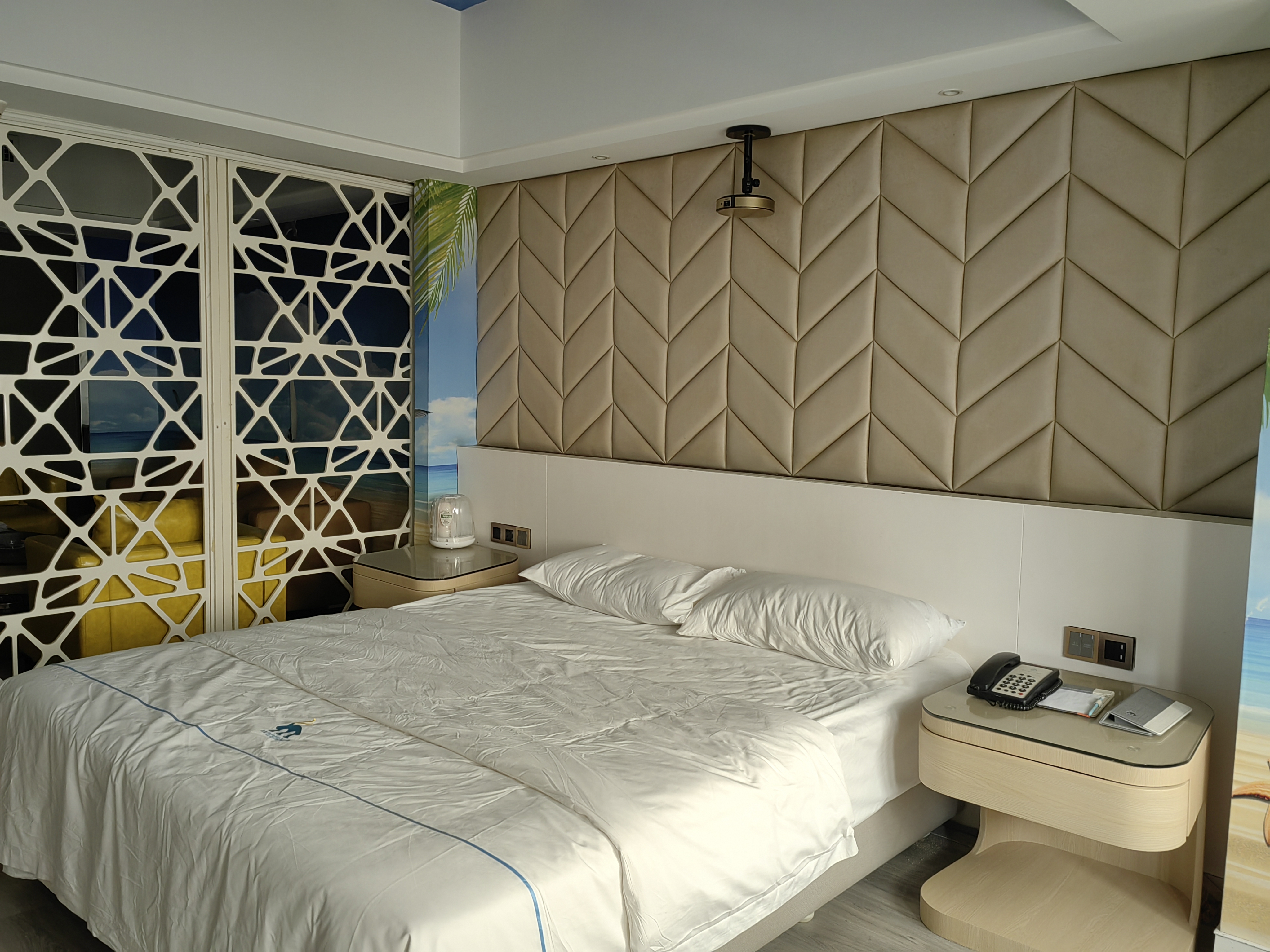 财智公馆大厦（瑞士国际酒店）  1室1厅1卫    1000.0元/月