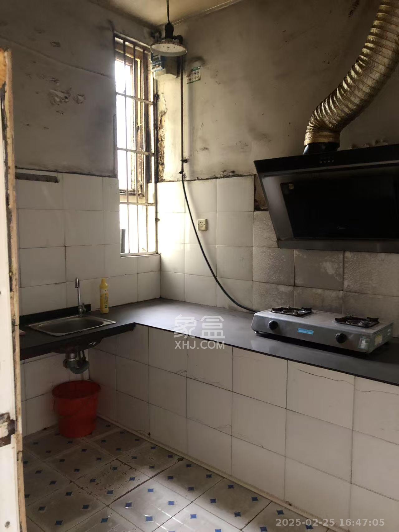 领秀星城(领秀新城)  2室2厅1卫    1500.0元/月 领秀星城(领秀新城)  2室2厅1卫    1500.0元/月室内图