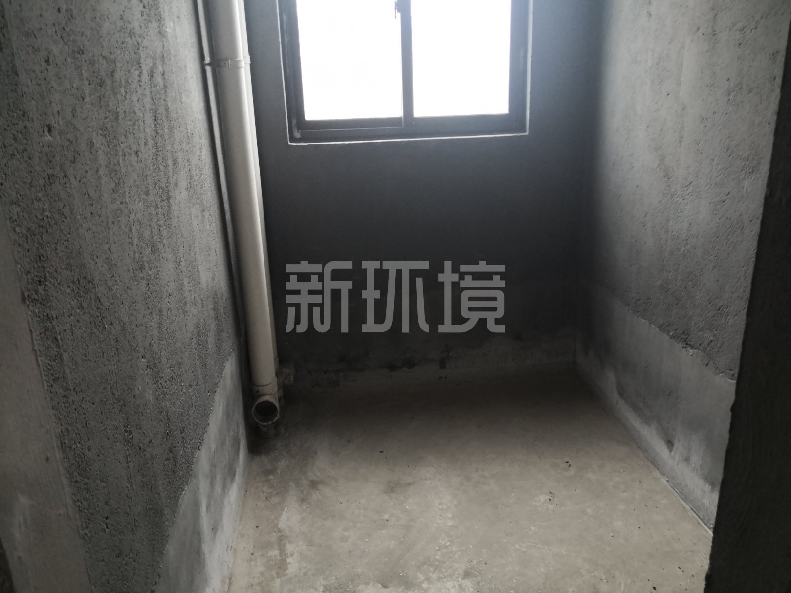 江与城  4室2厅2卫   137.80万客厅