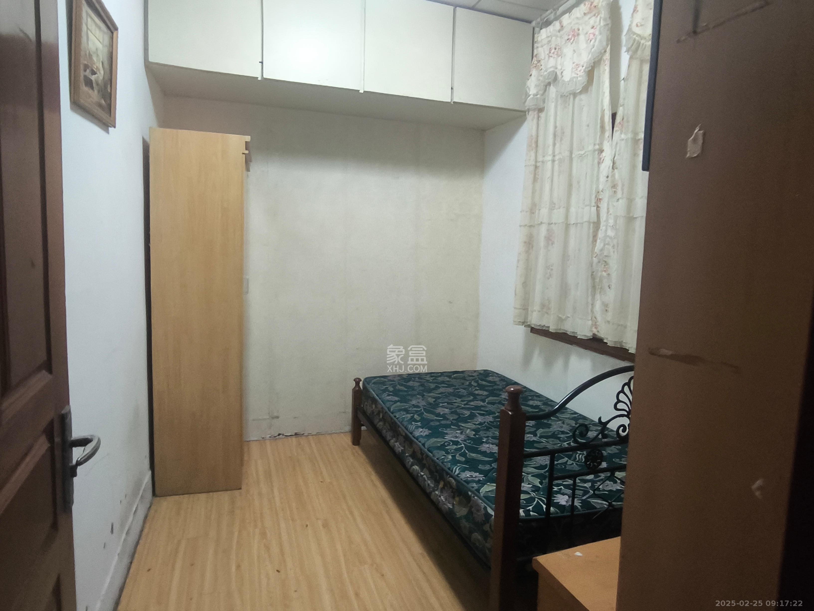 长沙县疾控中心宿舍  3室2厅1卫    1900.0元/月 长沙县疾控中心宿舍  3室2厅1卫    1900.0元/月室内图