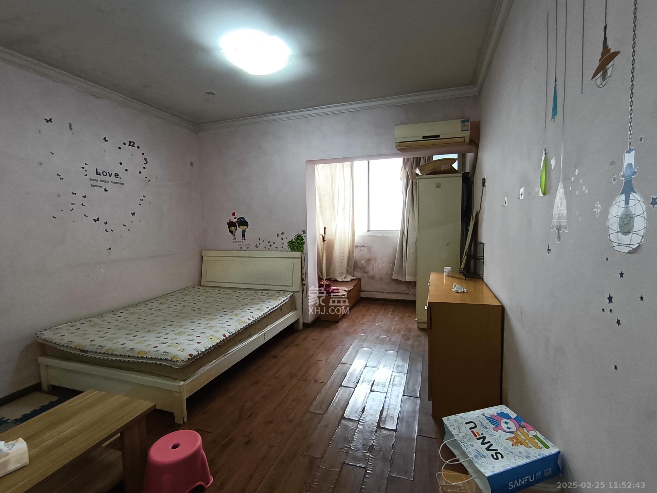 2076至高点  1室1厅1卫   1300.00元/月室内图