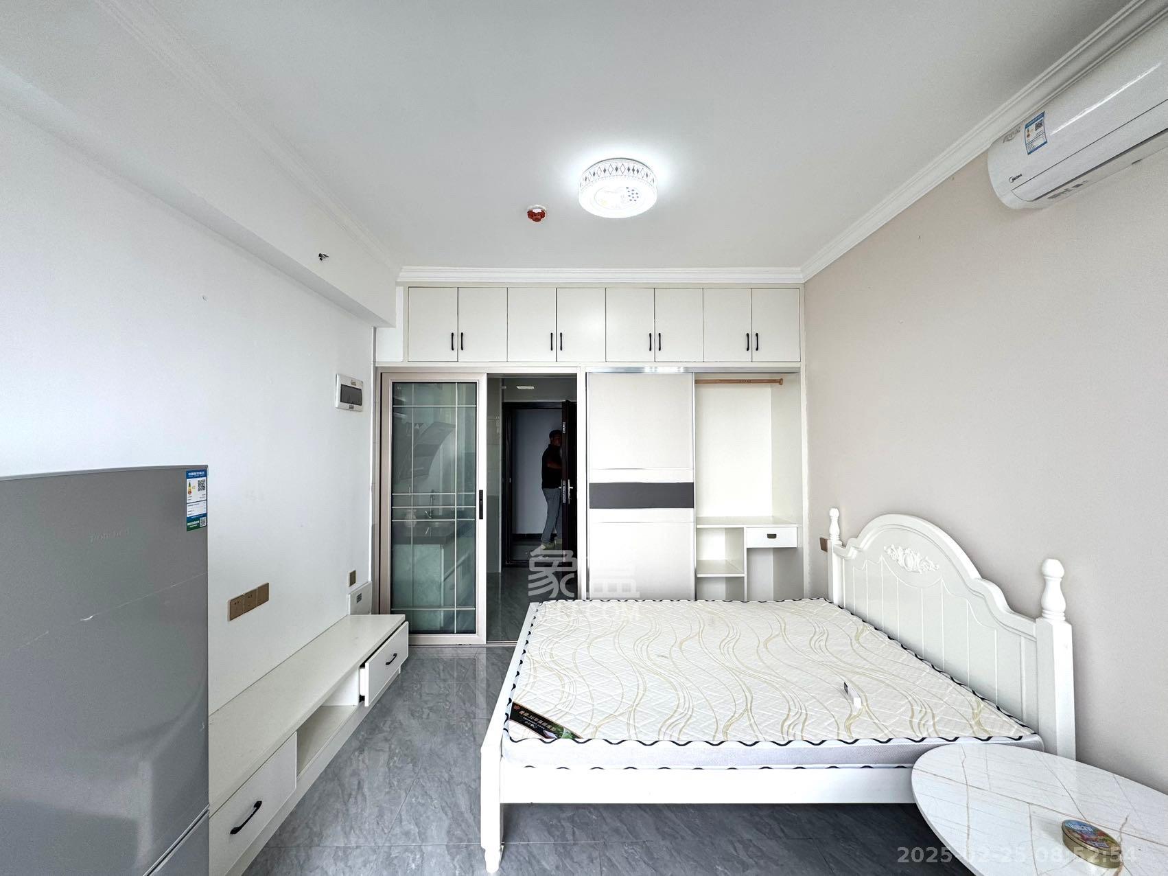 裕天国际商汇中心 1室0厅0卫 1500.0元/月 裕天国际商汇中心 1室0厅0卫 1500.0元/月室内图