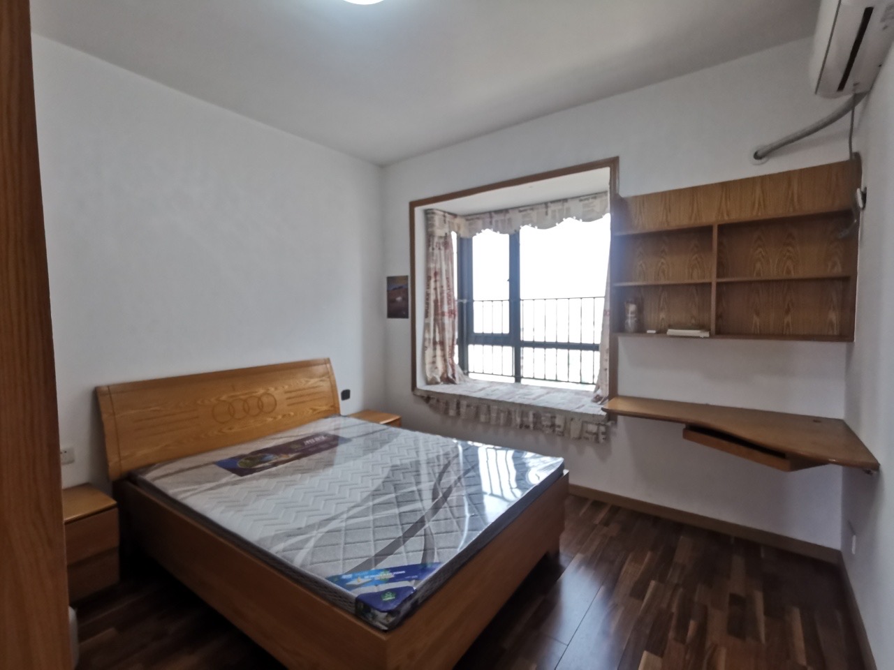 大同芙蓉 4室2厅1卫 105.0万 大同芙蓉 4室2厅1卫 105.0万客厅