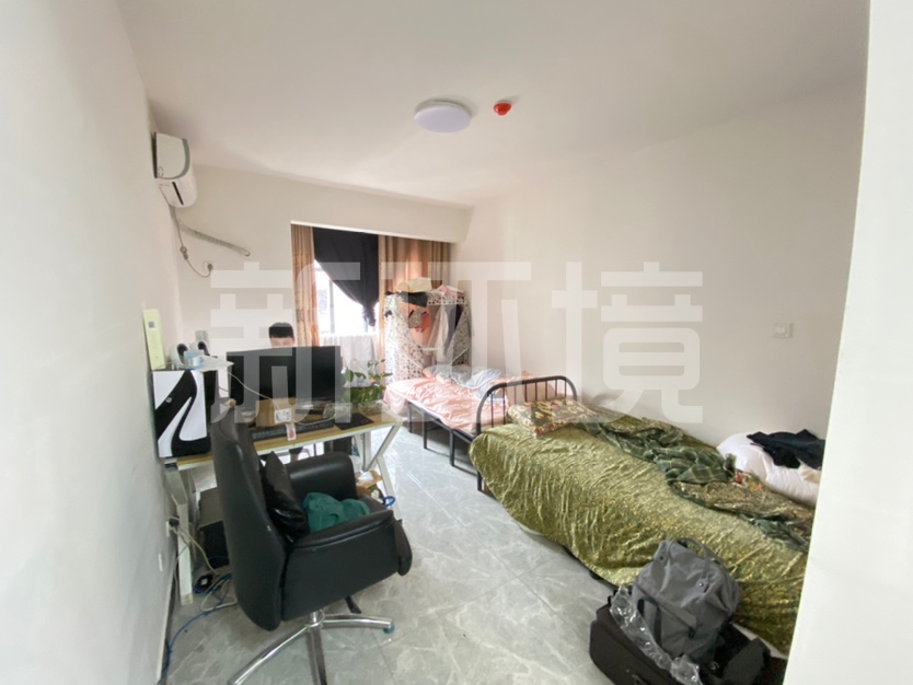 南门口安置小区  3室2厅2卫   74.80万客厅