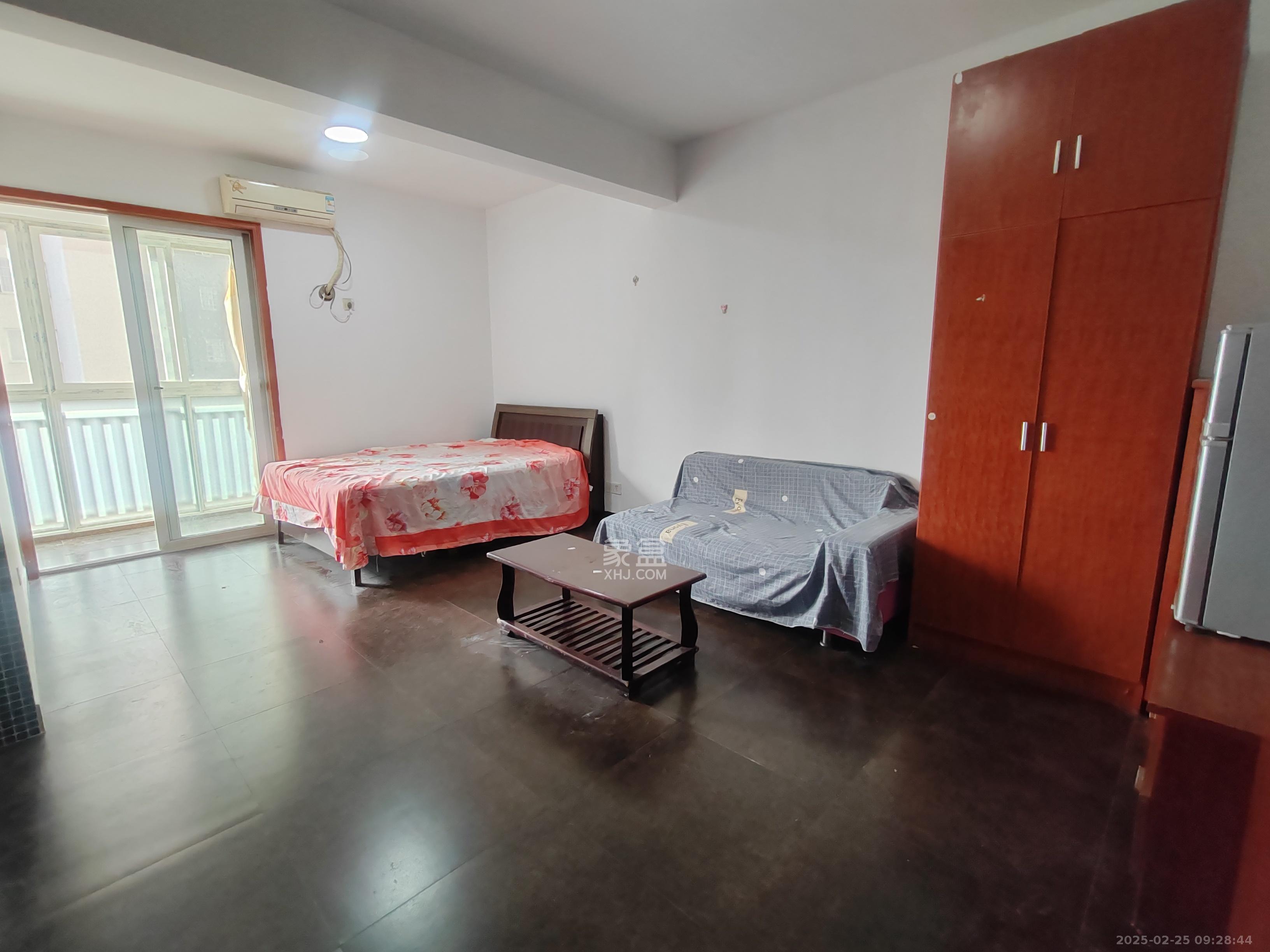 世景华庭  1室1厅1卫    1100.0元/月 世景华庭  1室1厅1卫    1100.0元/月