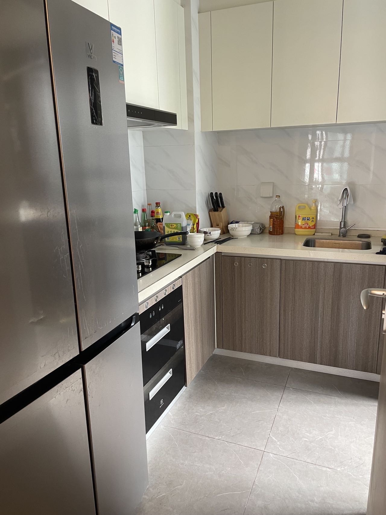 华侨城曦海岸1期 3室2厅2卫 170.0万 华侨城曦海岸1期 3室2厅2卫 170.0万客厅