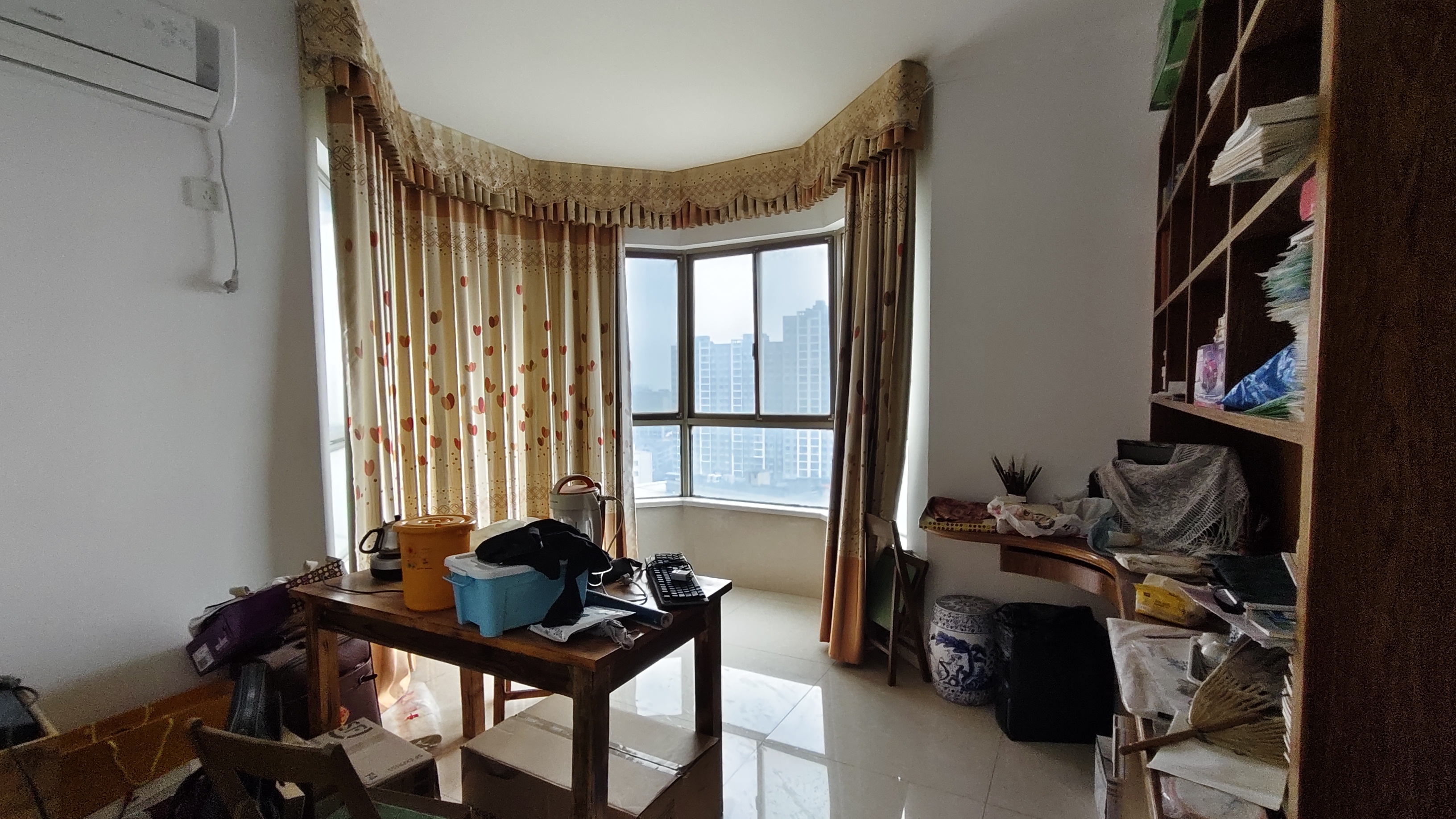 中天国际花园  3室2厅2卫    64.8万 中天国际花园  3室2厅2卫    64.8万客厅