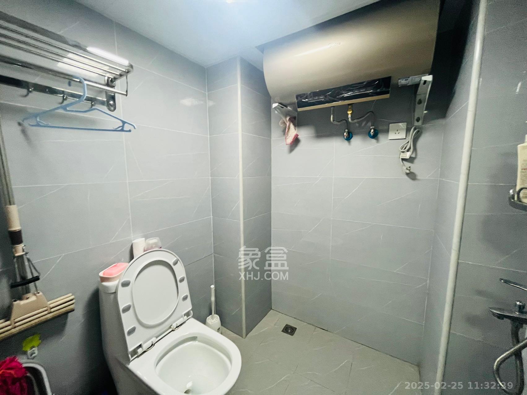 裕天国际商汇中心 1室1厅1卫 2000.0元/月 裕天国际商汇中心 1室1厅1卫 2000.0元/月室内图