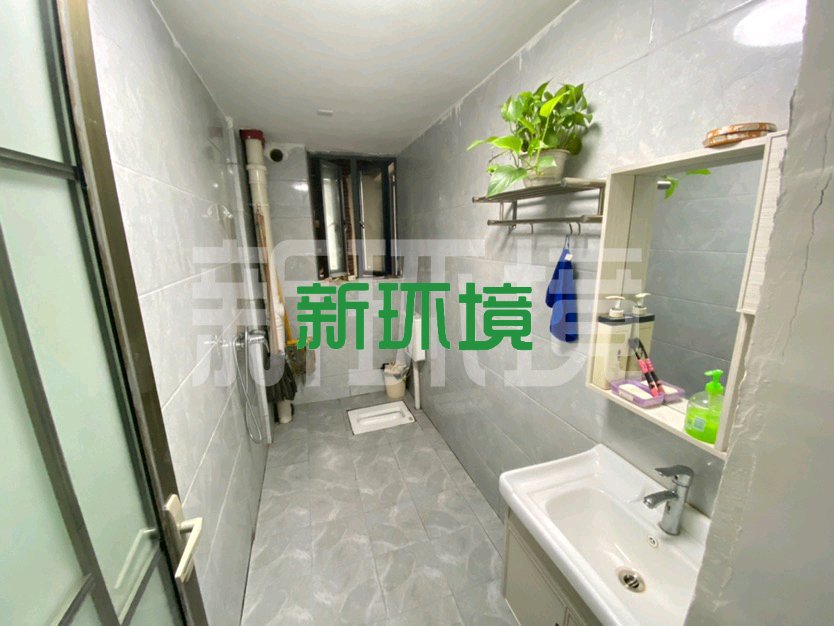 南门口安置小区  3室2厅2卫   74.80万客厅