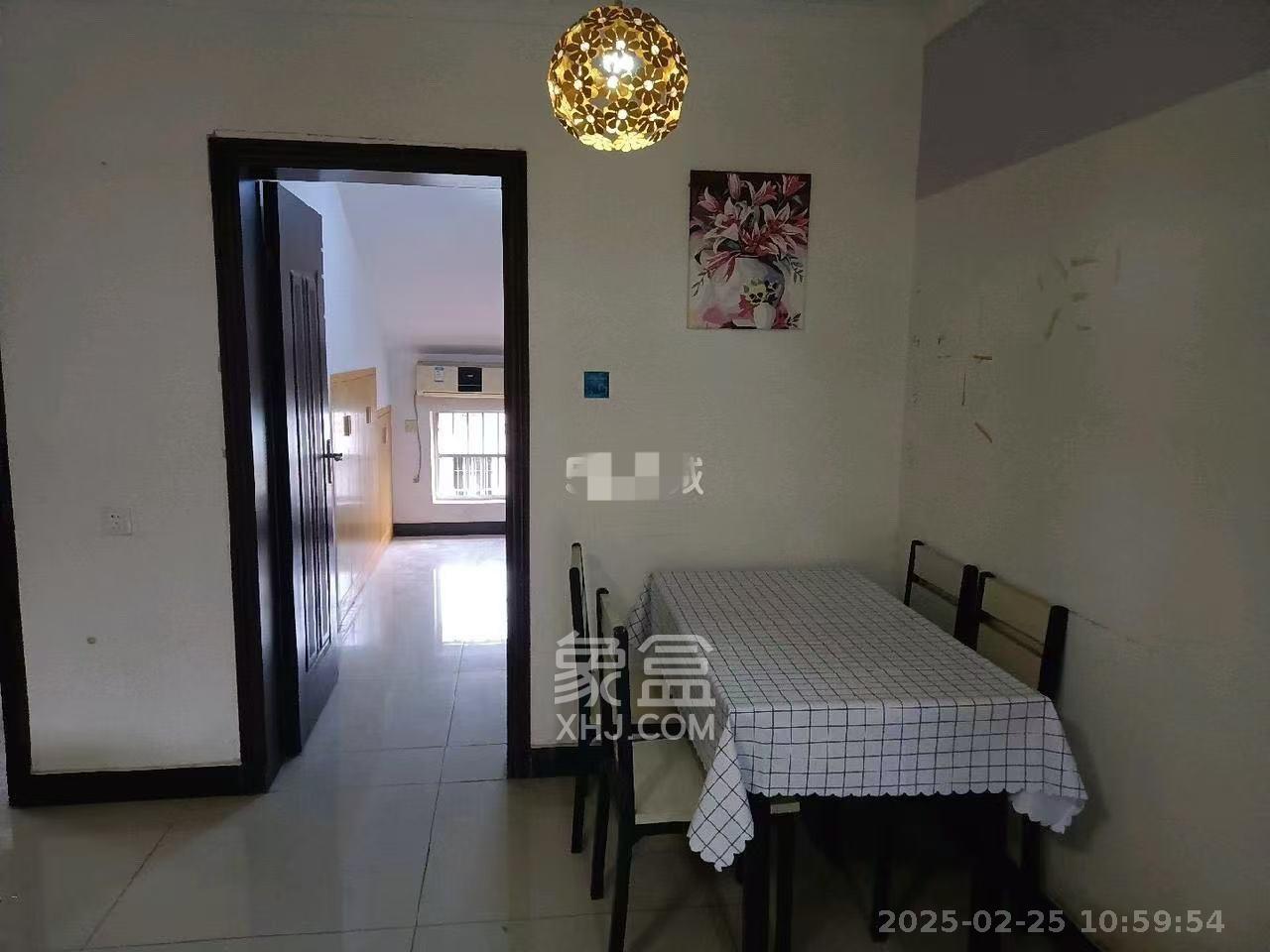 湘绣城 2室2厅1卫 1200.0元/月 湘绣城 2室2厅1卫 1200.0元/月室内图