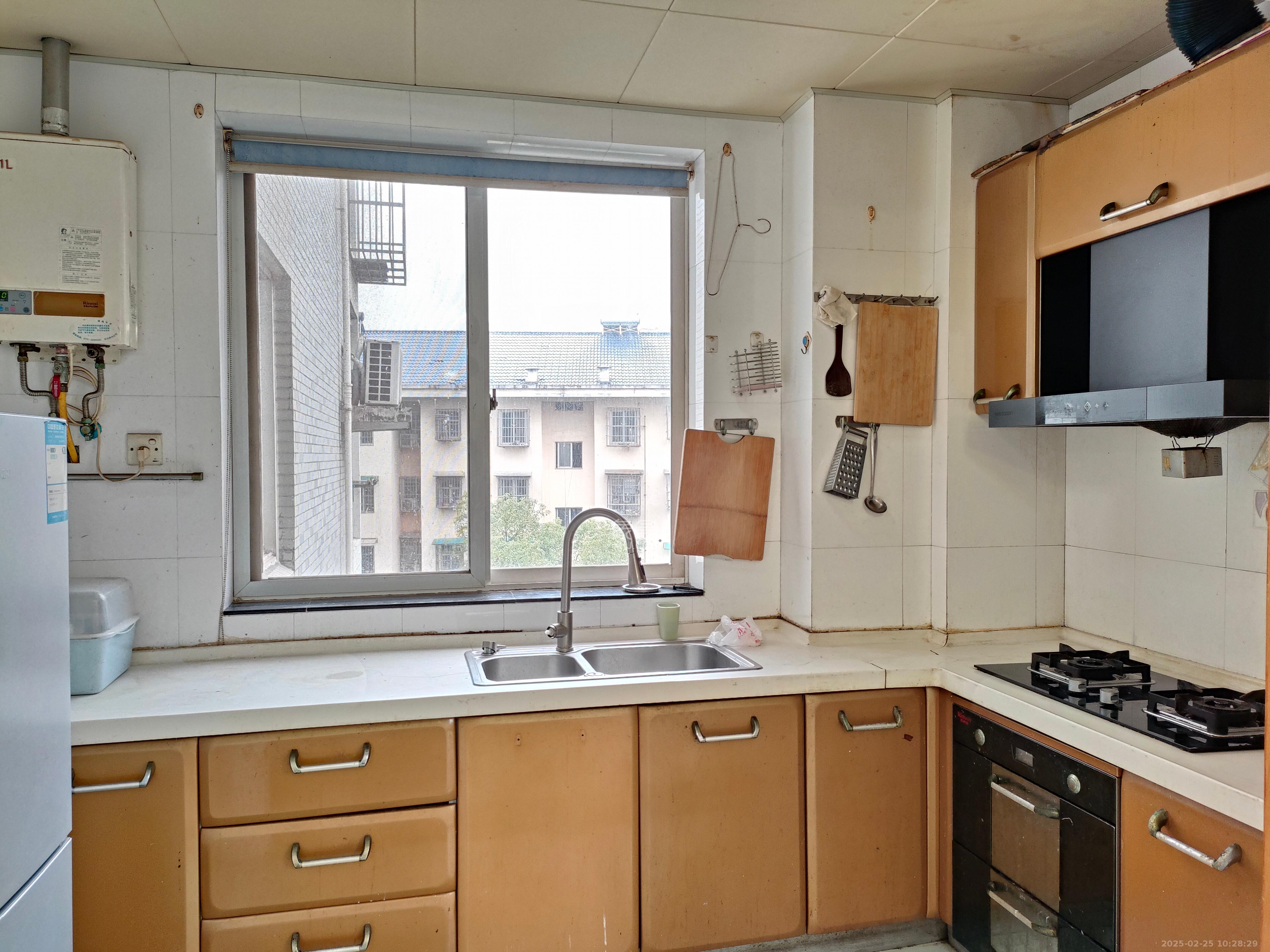 中建桂苑  3室2厅2卫   2100.00元/月室内图