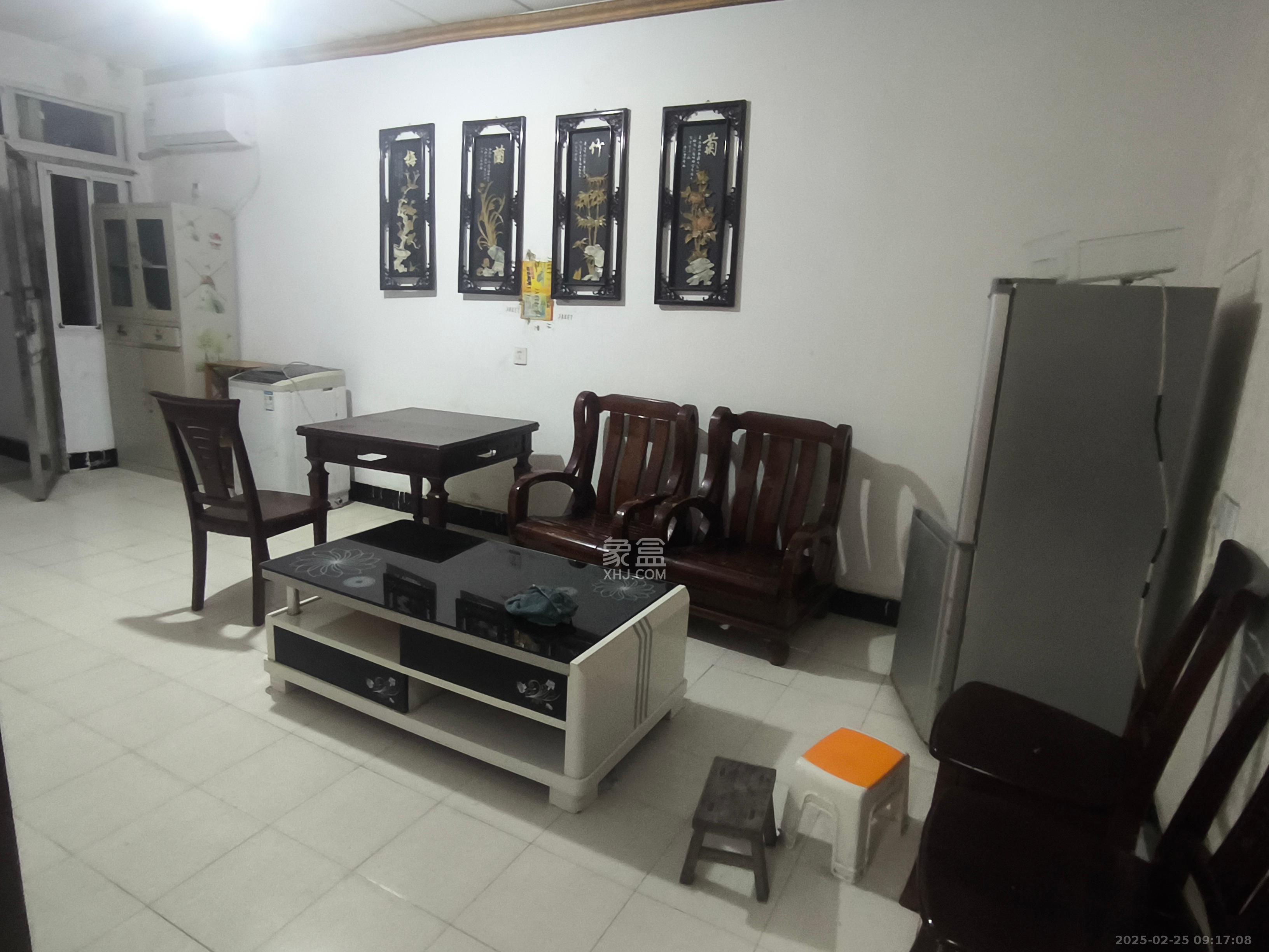 长沙县疾控中心宿舍  3室2厅1卫    1900.0元/月 长沙县疾控中心宿舍  3室2厅1卫    1900.0元/月室内图