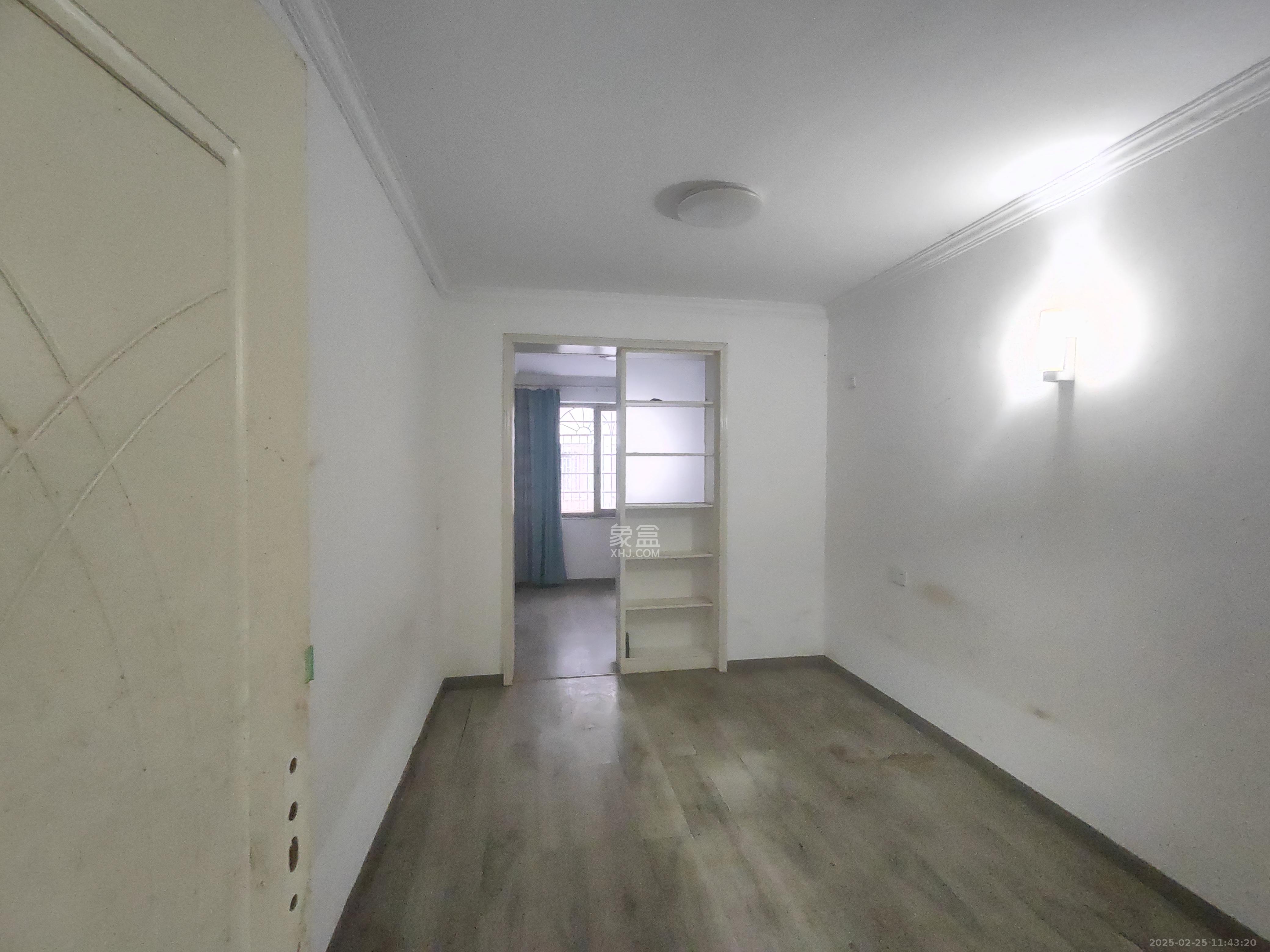 长沙县公路管理局单位房 3室1厅1卫 2200.00元/月 长沙县公路管理局单位房 3室1厅1卫 2200.00元/月室内图