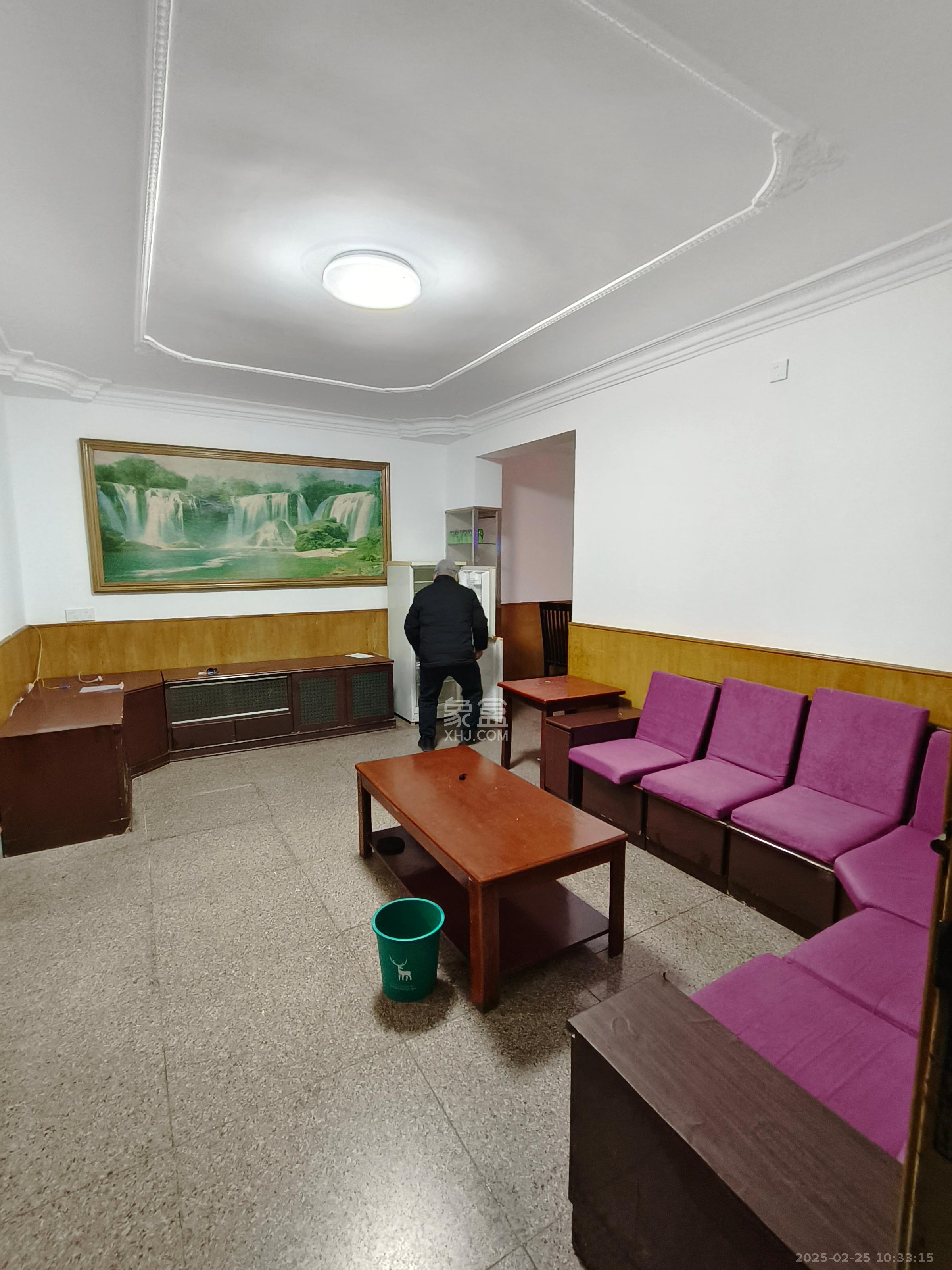 长勘小区 2室1厅1卫 2500.0元/月 长勘小区 2室1厅1卫 2500.0元/月室内图