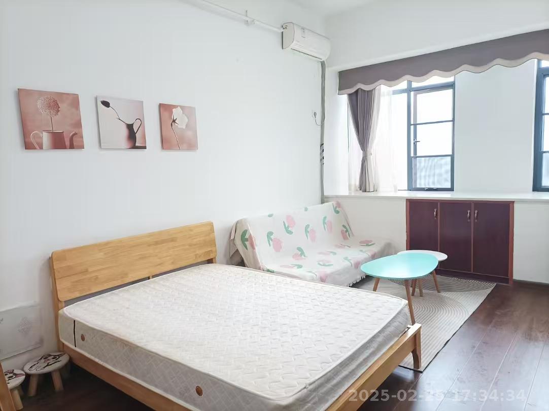 白金汉宫 1室1厅1卫 1100.0元/月 白金汉宫 1室1厅1卫 1100.0元/月户型图