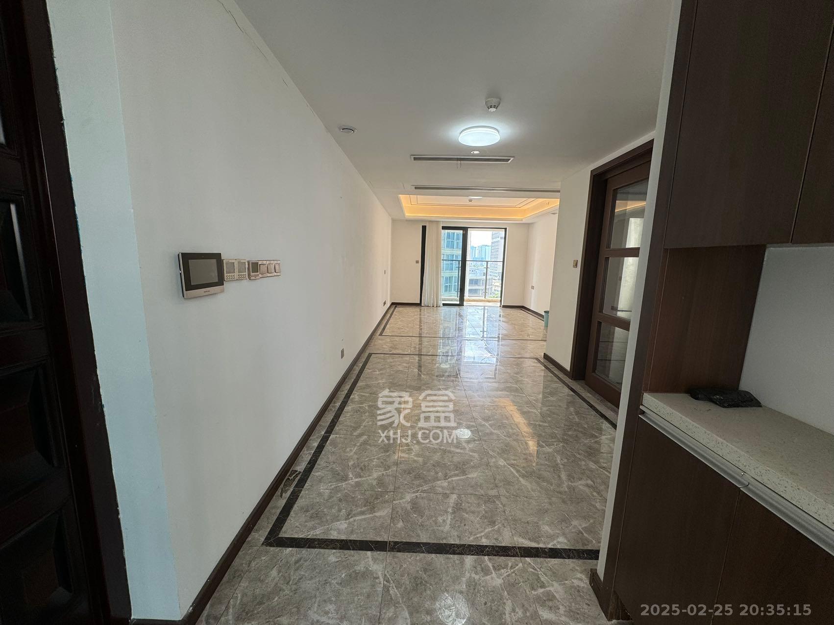 绿地长沙城际空间站(柏仕佳苑) 4室2厅2卫 4000.0元/月 绿地长沙城际空间站(柏仕佳苑) 4室2厅2卫 4000.0元/月室内图