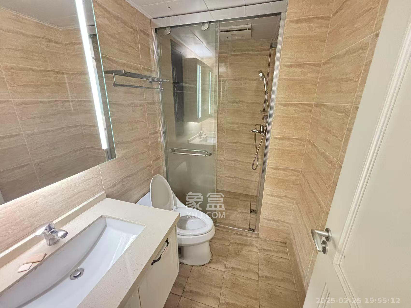 万科魅力之城观澜里  4室2厅2卫    4200.0元/月室内图