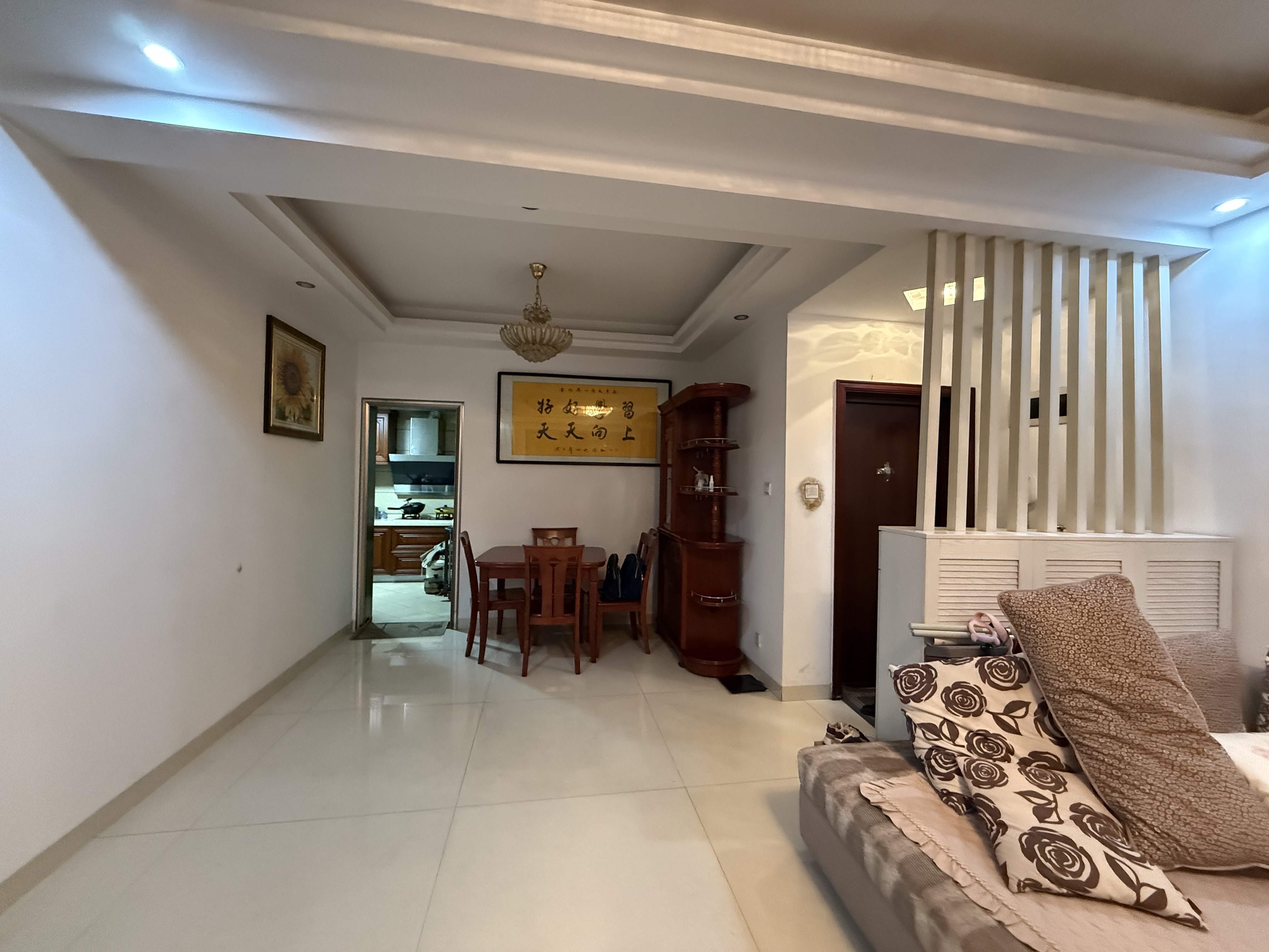 大同芙蓉 2室2厅1卫 58.8万 大同芙蓉 2室2厅1卫 58.8万客厅