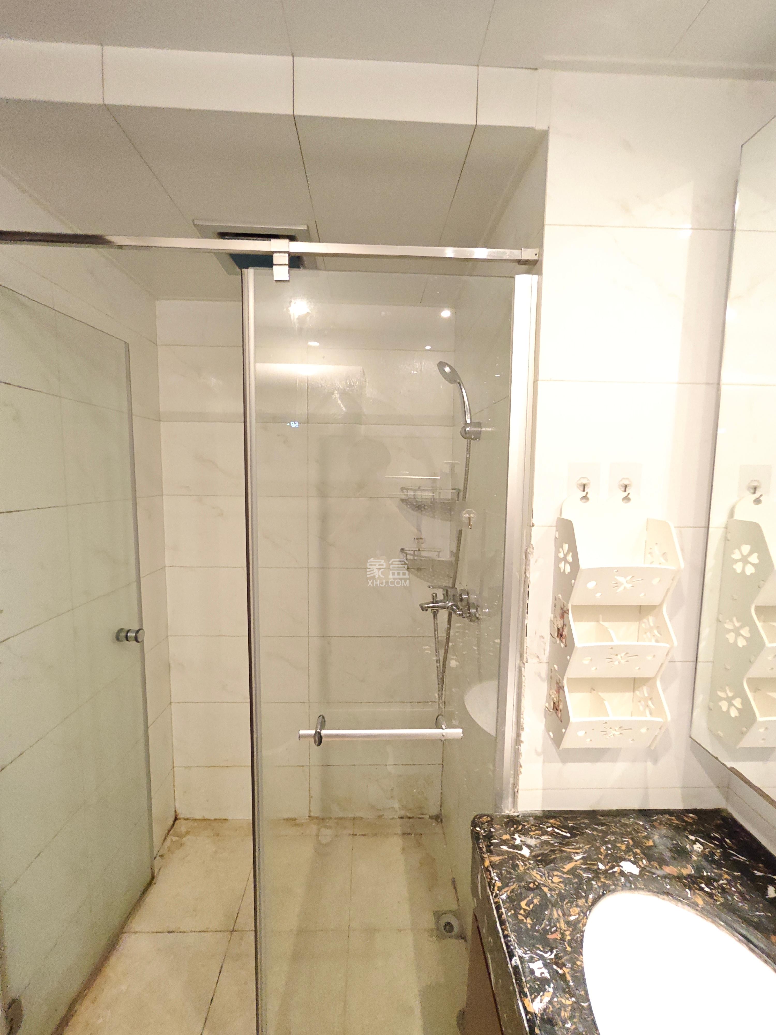 恒大御景湾  1室1厅1卫   1800.00元/月室内图