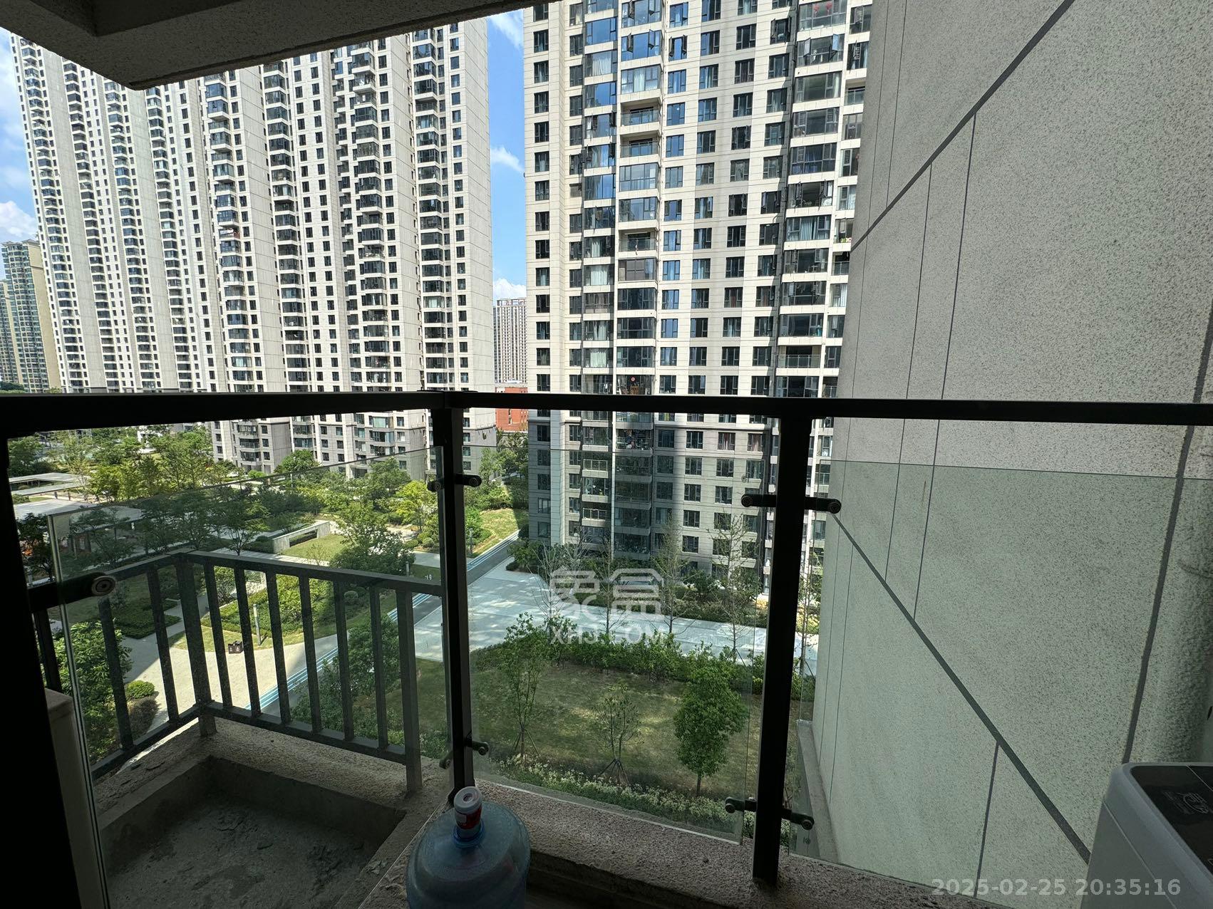 绿地长沙城际空间站(柏仕佳苑) 4室2厅2卫 4000.0元/月 绿地长沙城际空间站(柏仕佳苑) 4室2厅2卫 4000.0元/月室内图