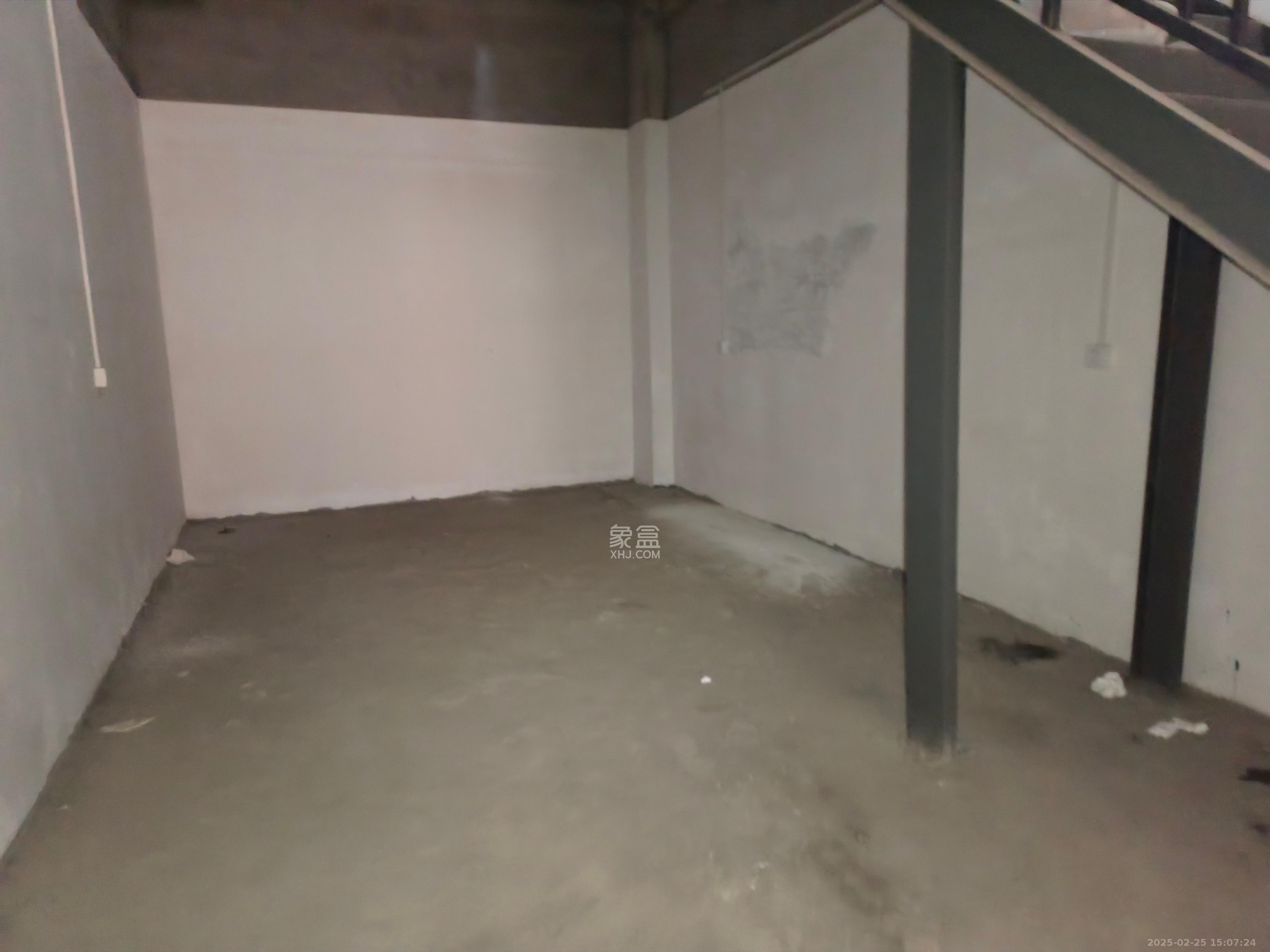 金茂建发观悦   195.48㎡     6000.00元/月室内图
