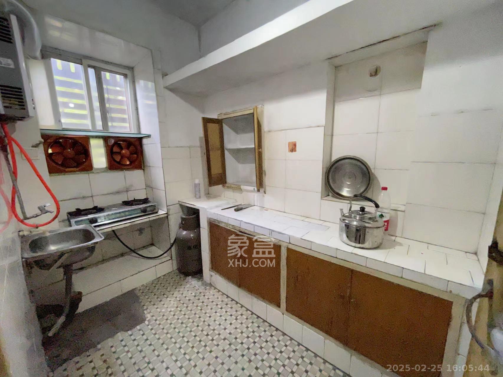 红旗区四片 2室1厅1卫 1500.0元/月 红旗区四片 2室1厅1卫 1500.0元/月室内图