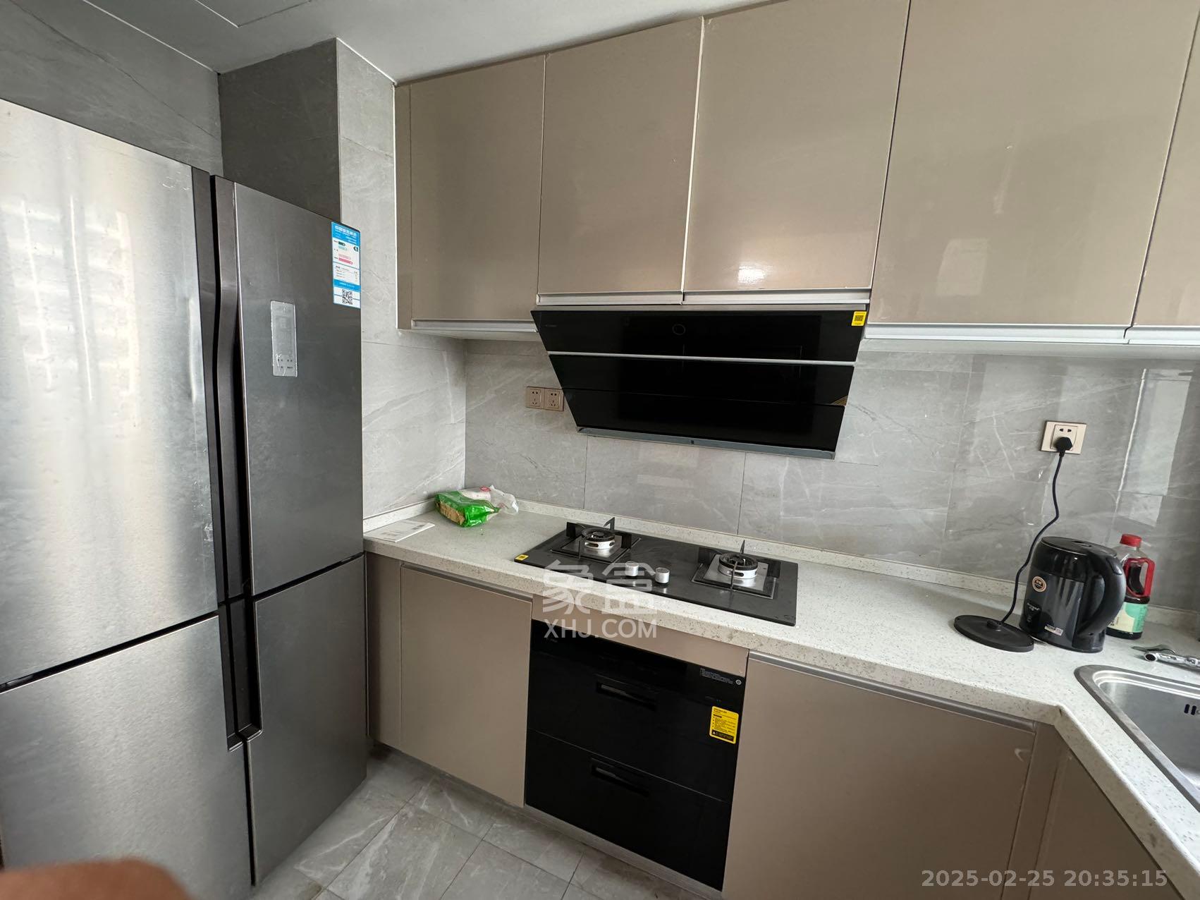 绿地长沙城际空间站(柏仕佳苑) 4室2厅2卫 4000.0元/月 绿地长沙城际空间站(柏仕佳苑) 4室2厅2卫 4000.0元/月室内图