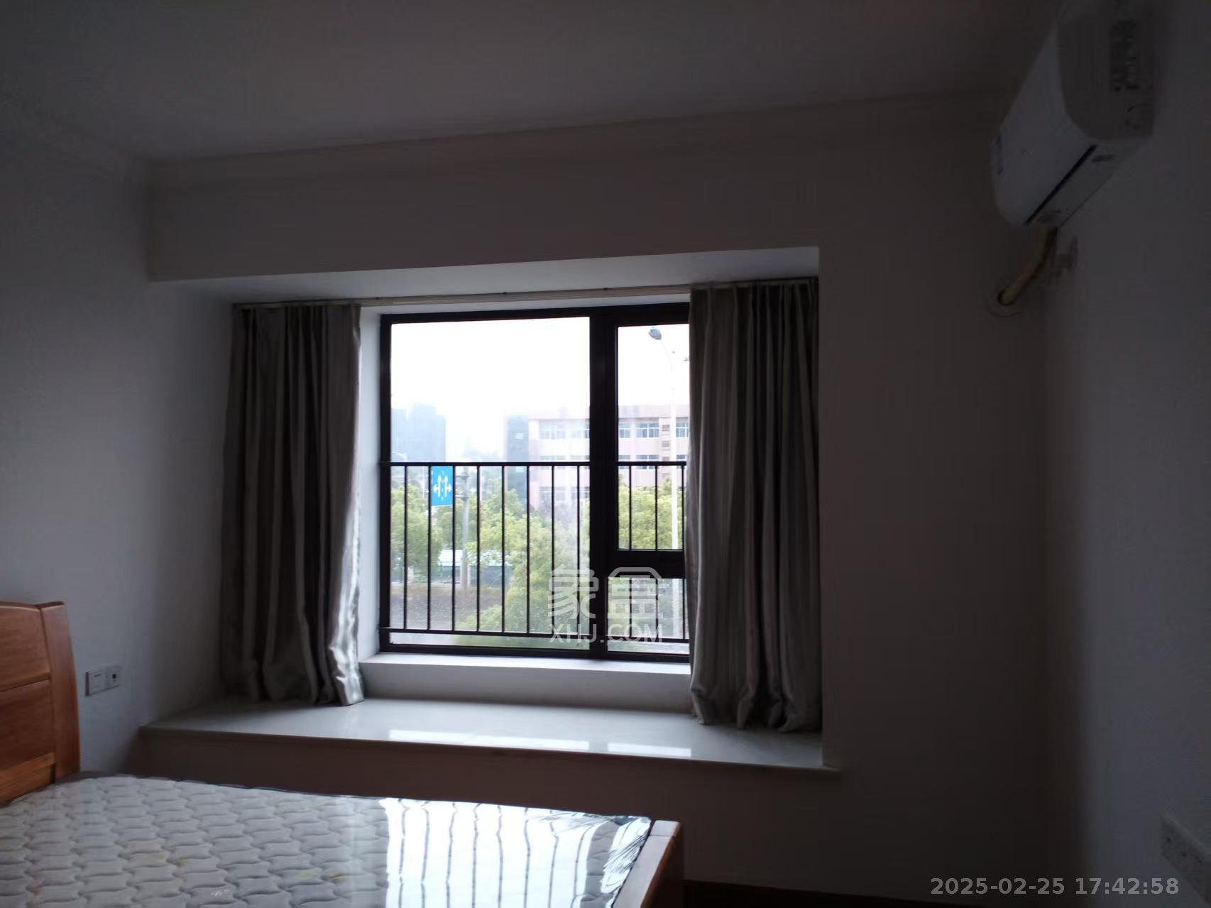 中海新城熙岸(中信新城五期) 3室2厅1卫 2000.0元/月 中海新城熙岸(中信新城五期) 3室2厅1卫 2000.0元/月室内图